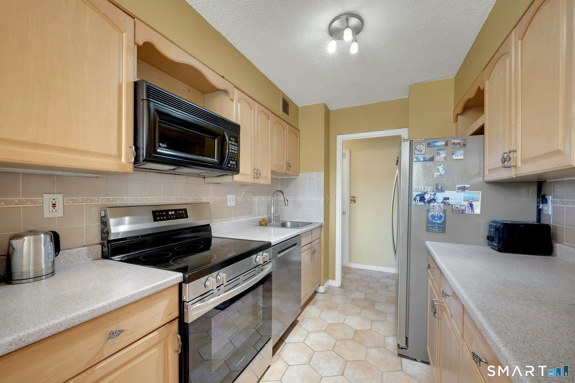44 Strawberry Hill 3k Avenue Property Photo 11