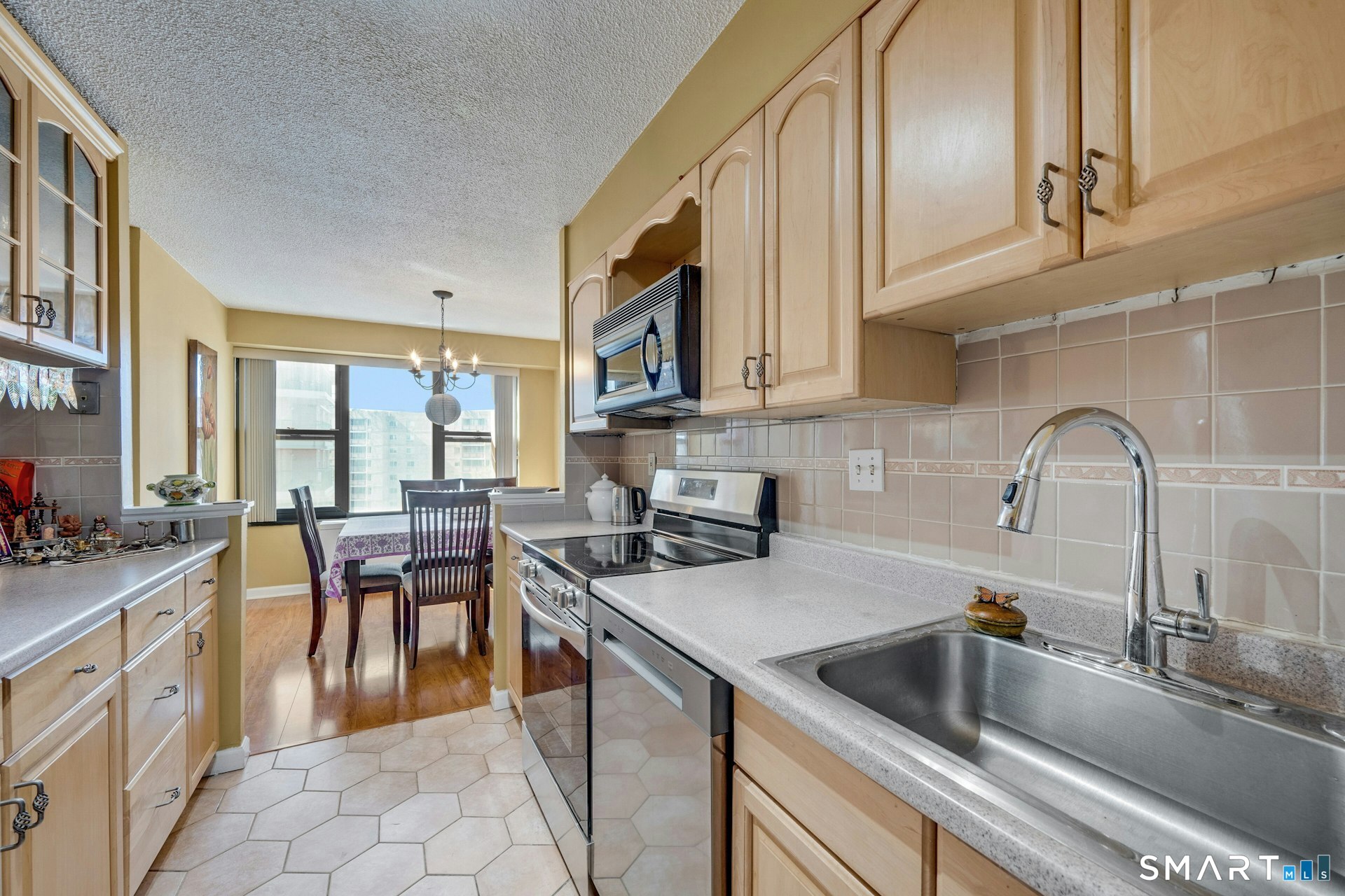 44 Strawberry Hill 3k Avenue Property Photo 12