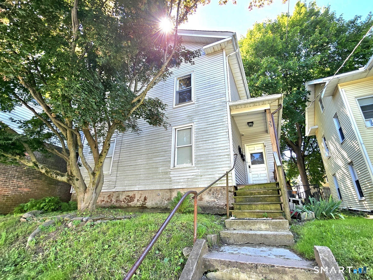 33 Olive 2 Street Property Photo 1
