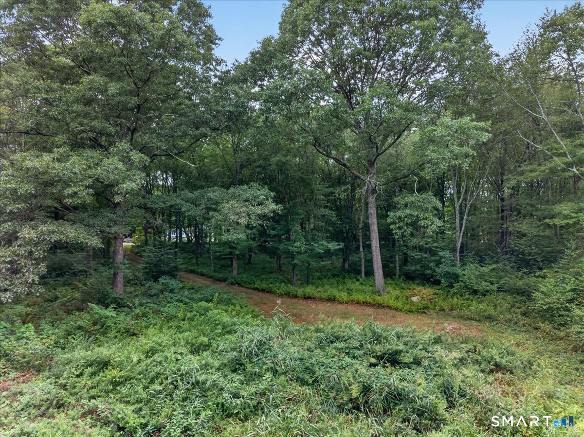 174 Montauk Avenue Property Photo 17