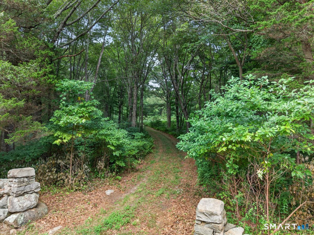 174 Montauk Avenue Property Photo 22