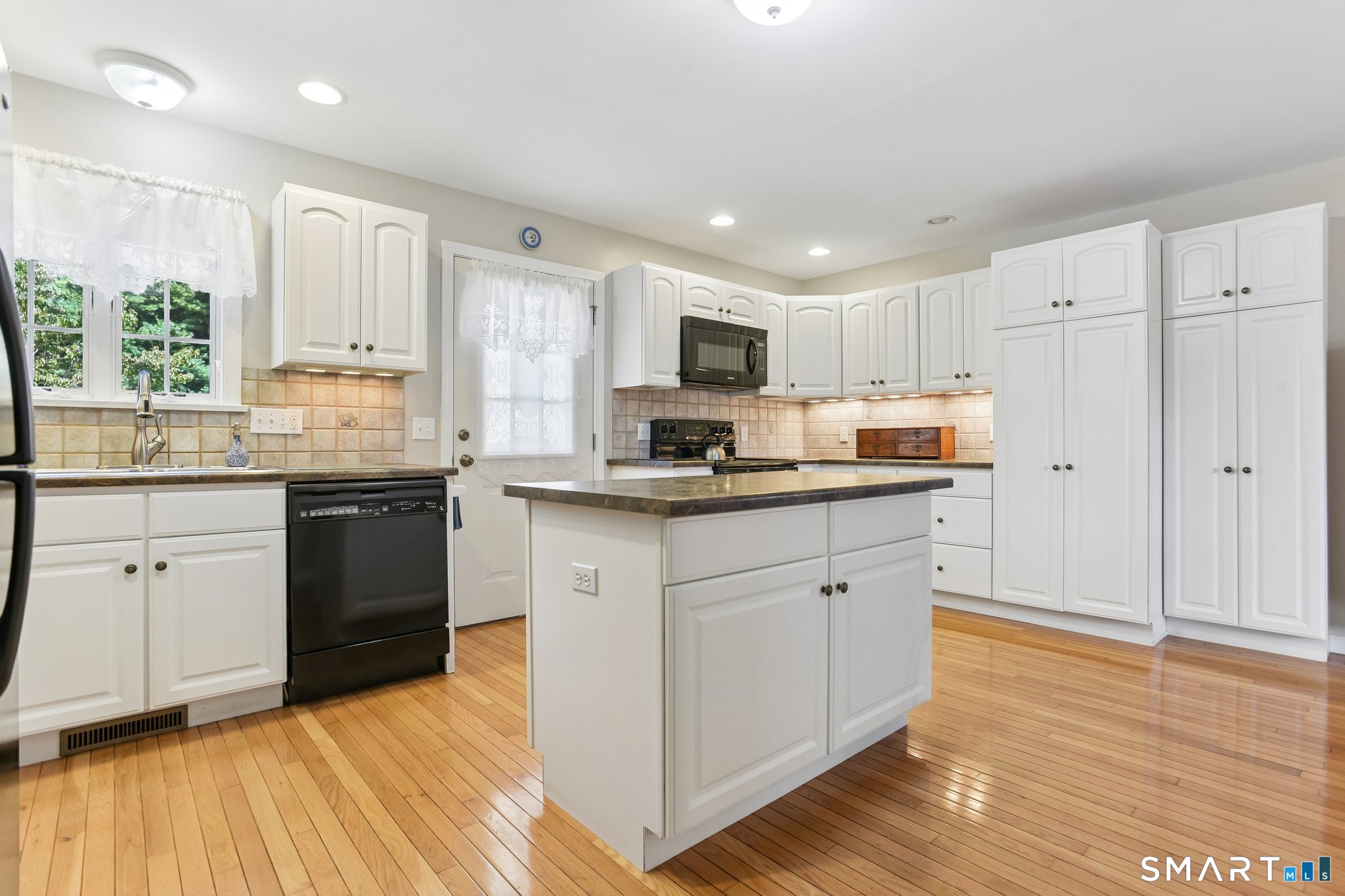 18 Giovanni Drive Property Photo 14
