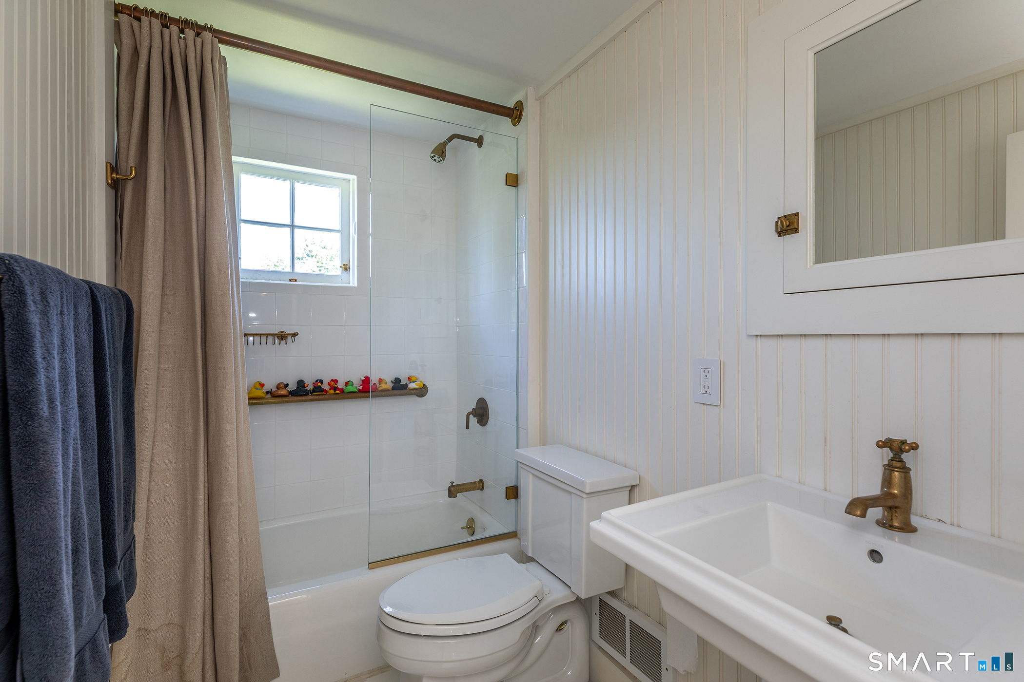 135 Wykeham Road Property Photo 23