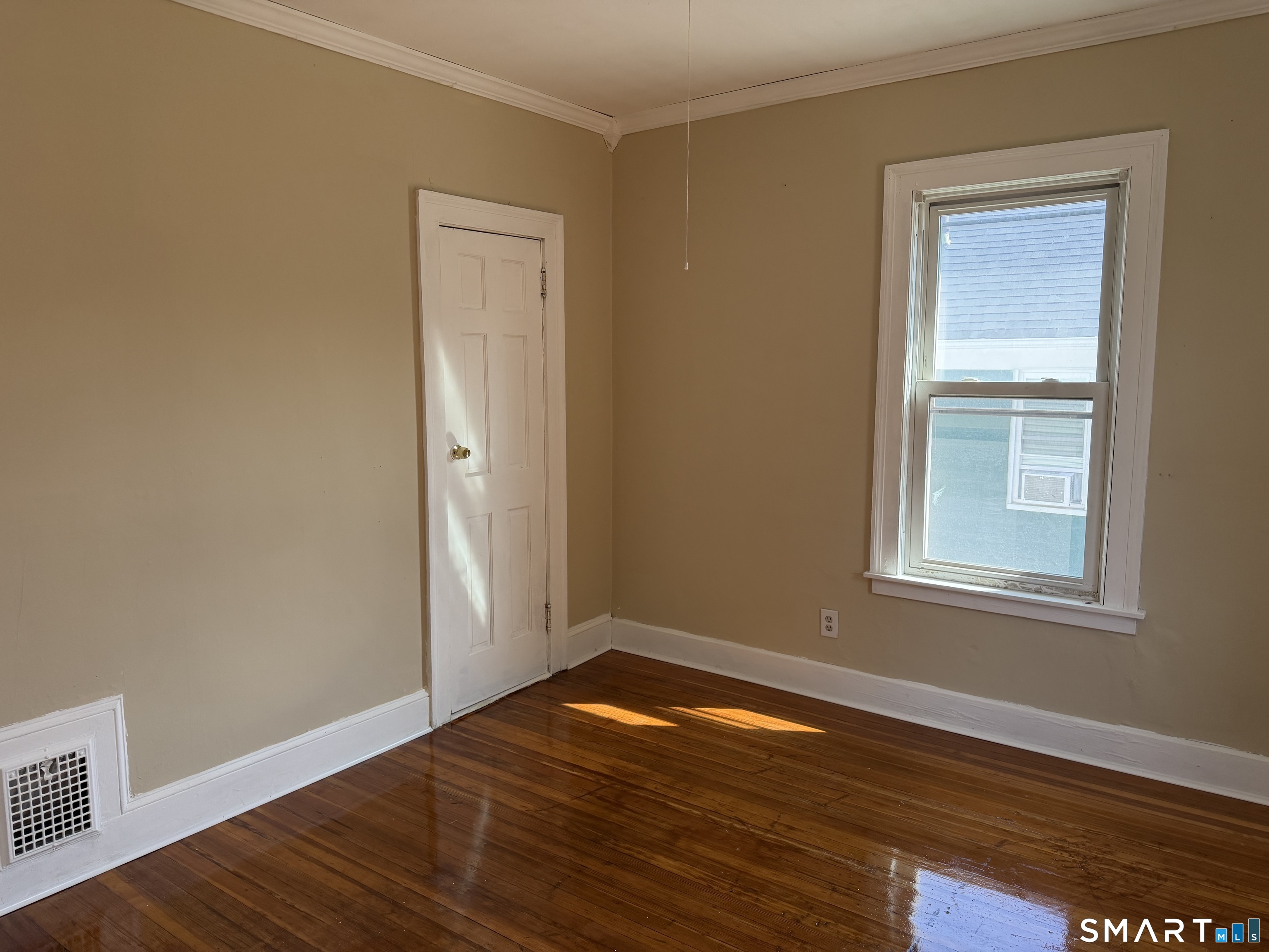 411 Ellis Second Floor Street Property Photo 4