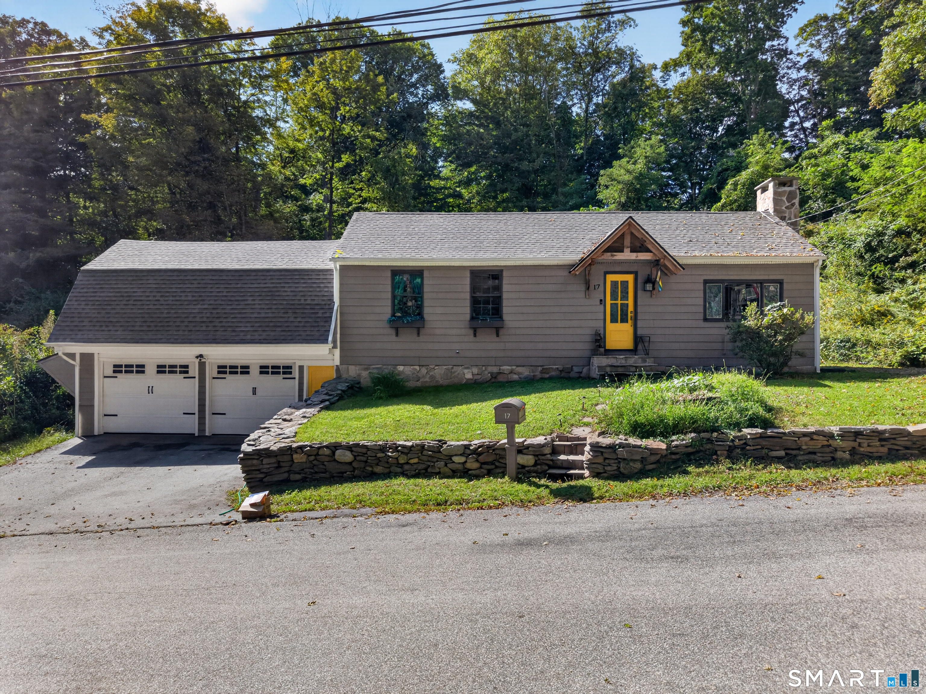 17 Pound Hill Road Property Photo 1