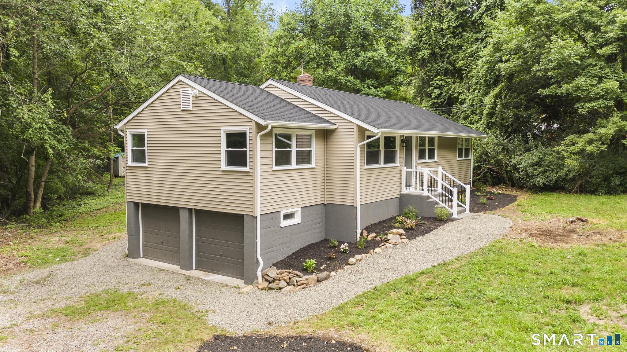35 Columbine Drive Property Photo 1