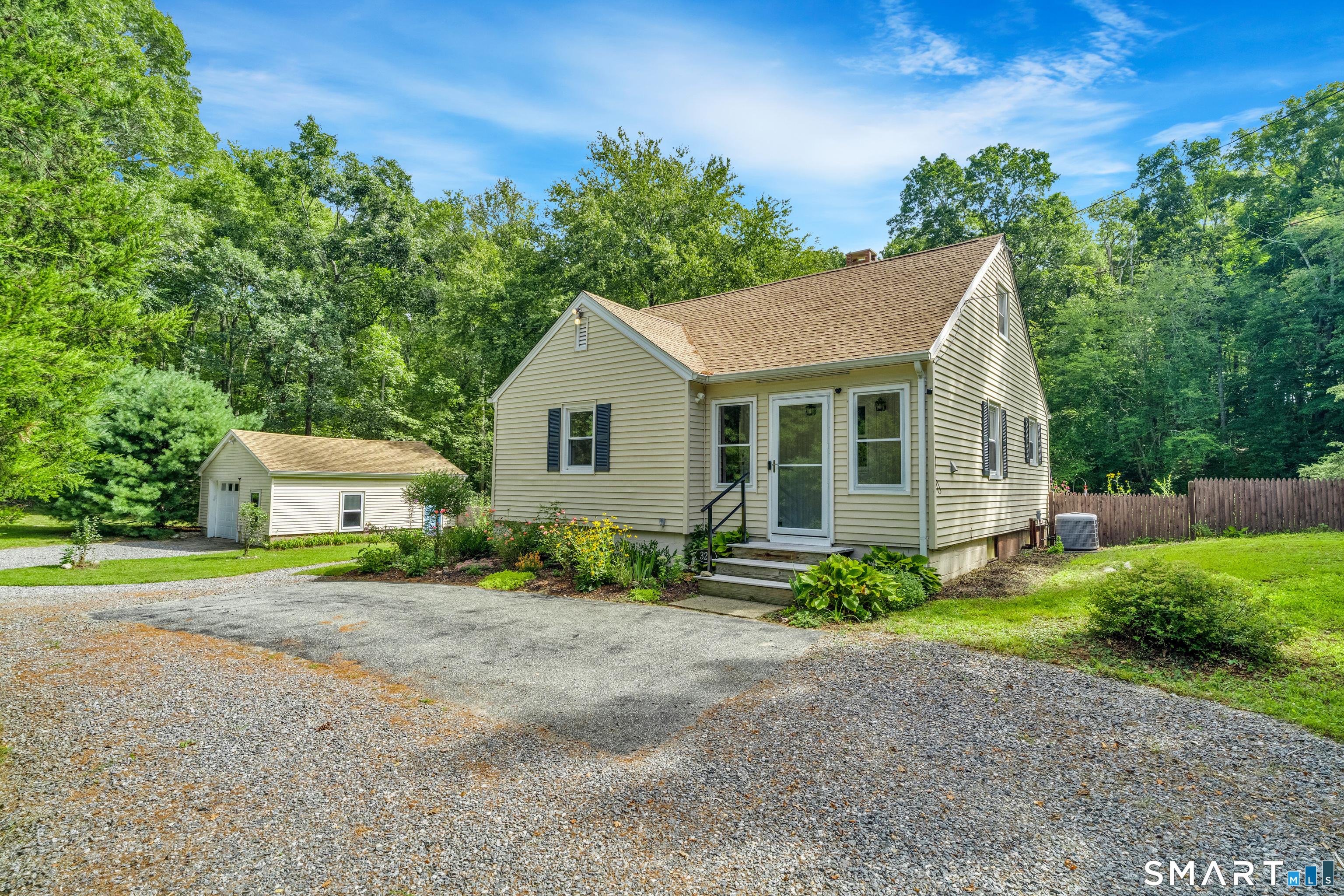 328 Stonington North Road Property Photo 1