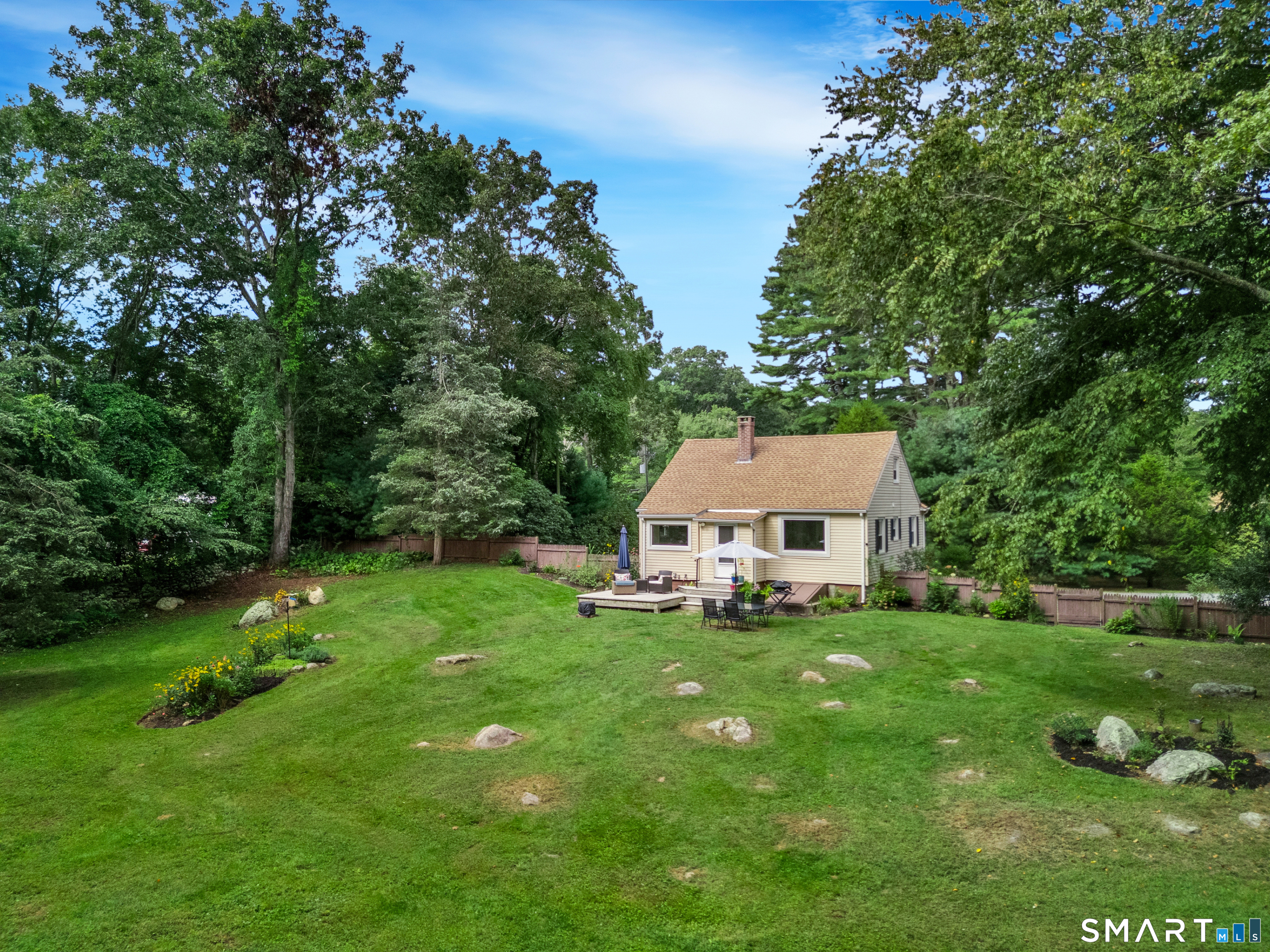 328 Stonington North Road Property Photo 3