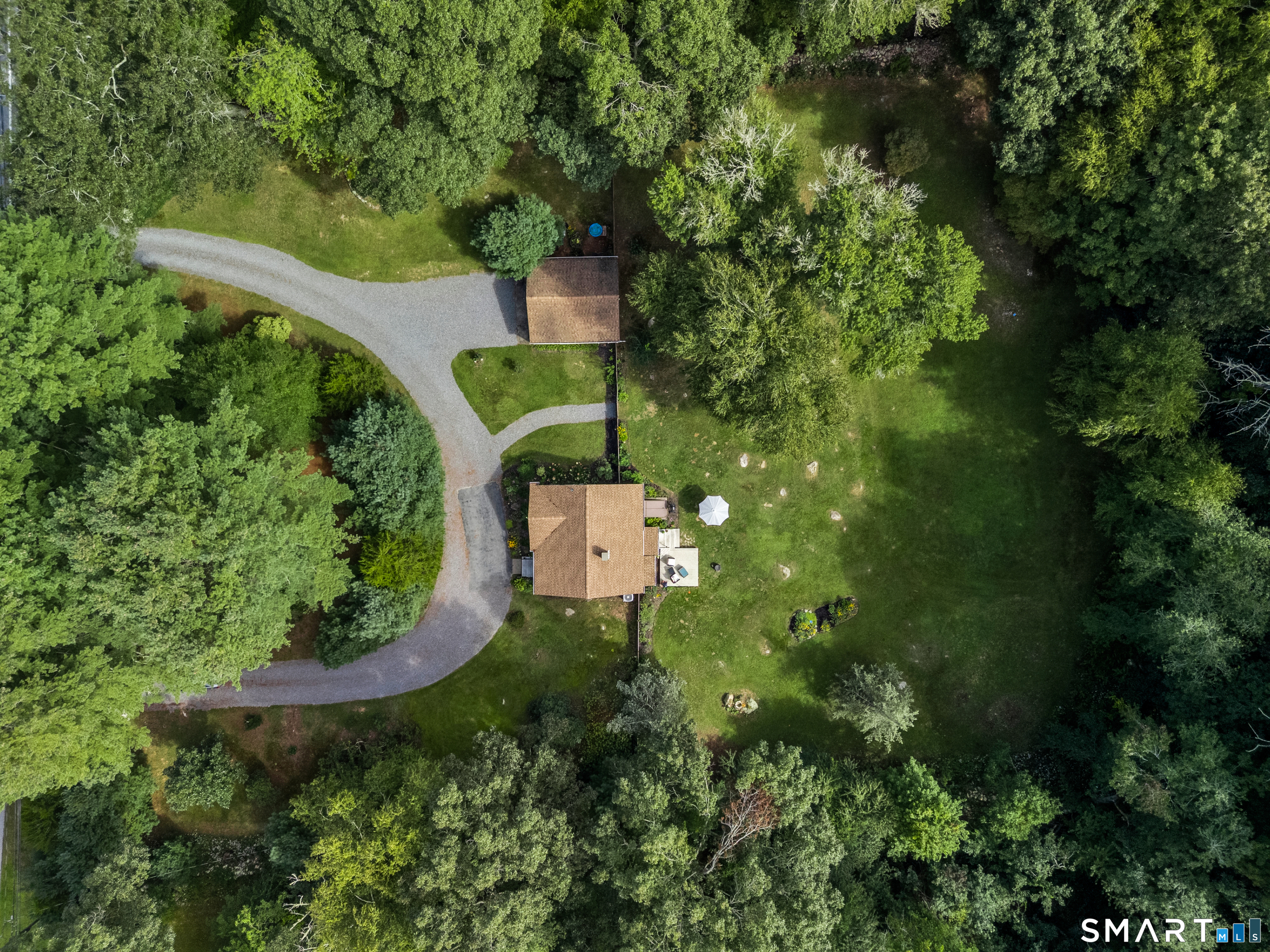 328 Stonington North Road Property Photo 9