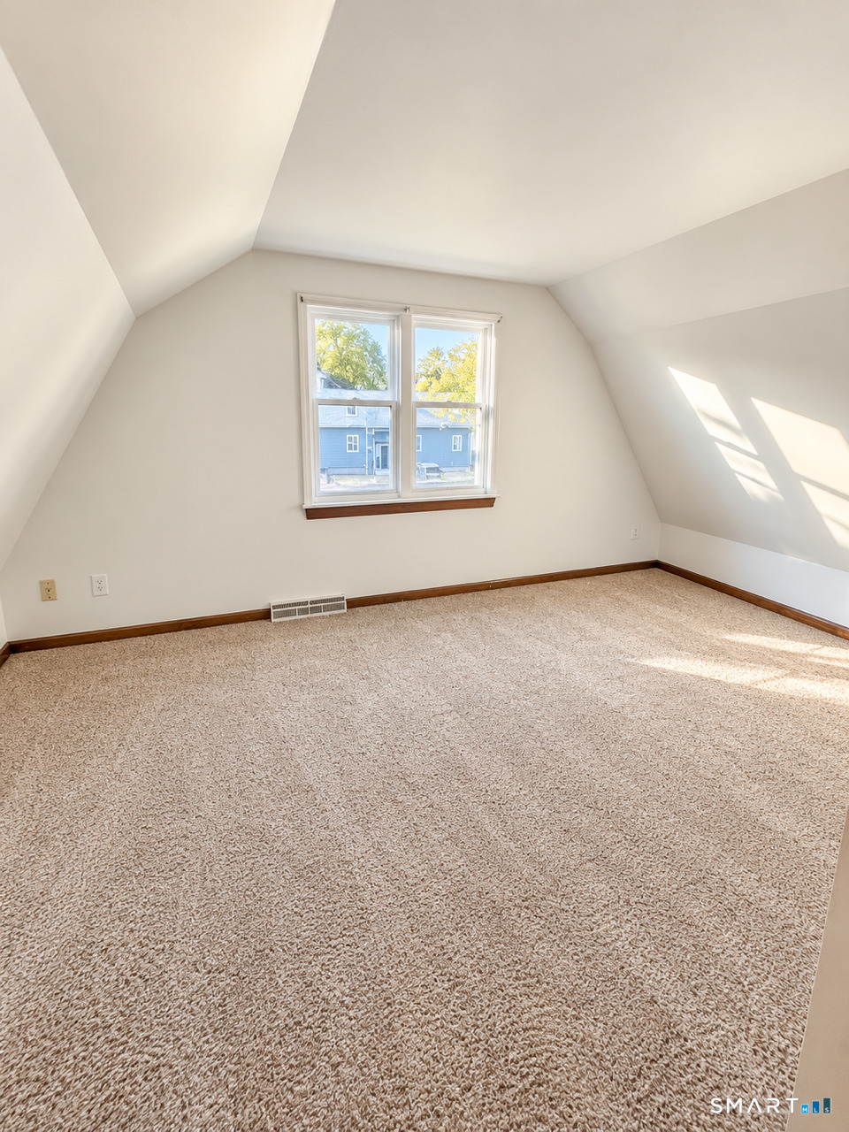 17 Willow Street Property Photo 6