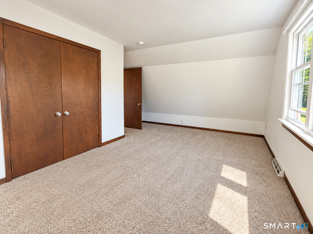 17 Willow Street Property Photo 7