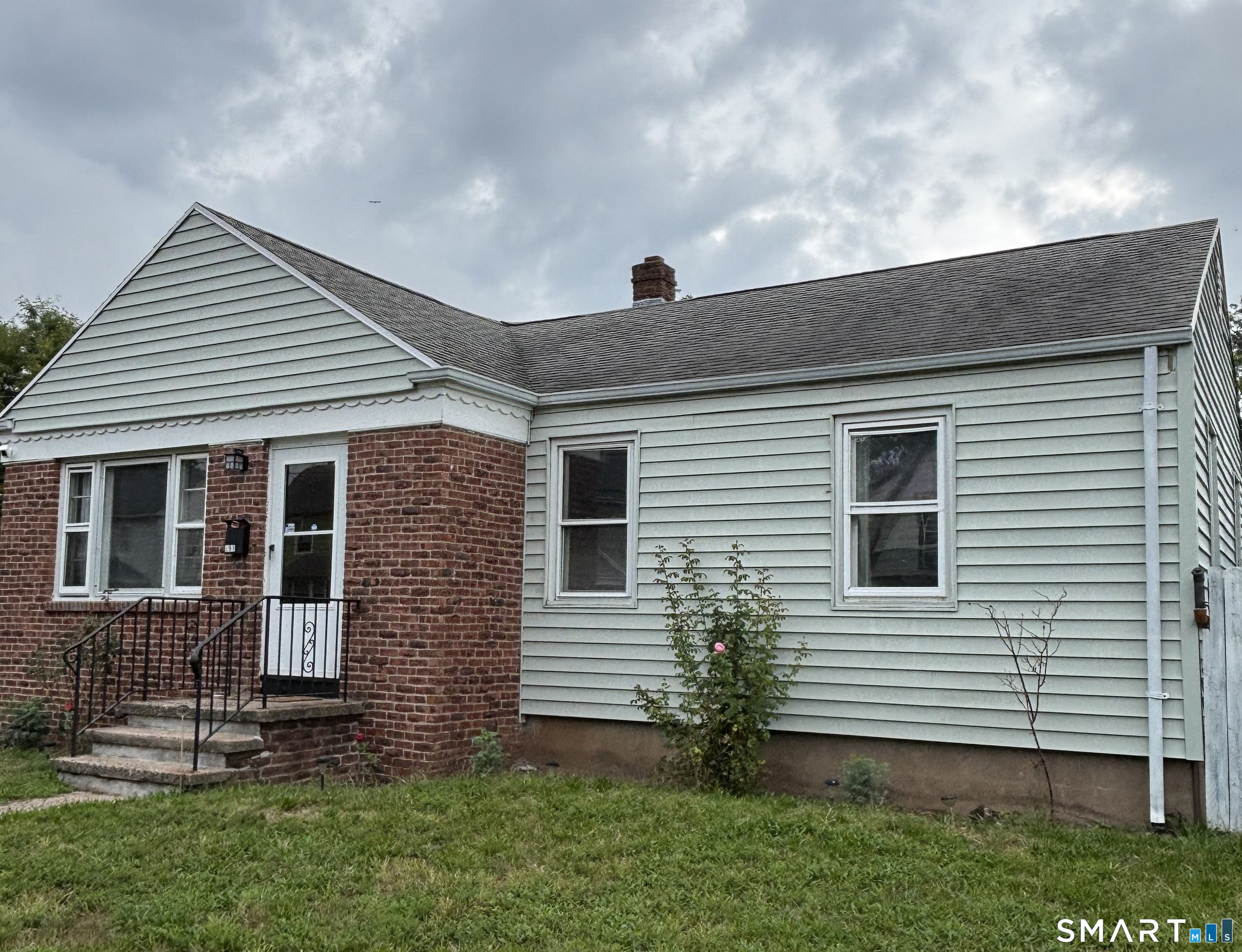 691 Second Avenue Property Photo 1
