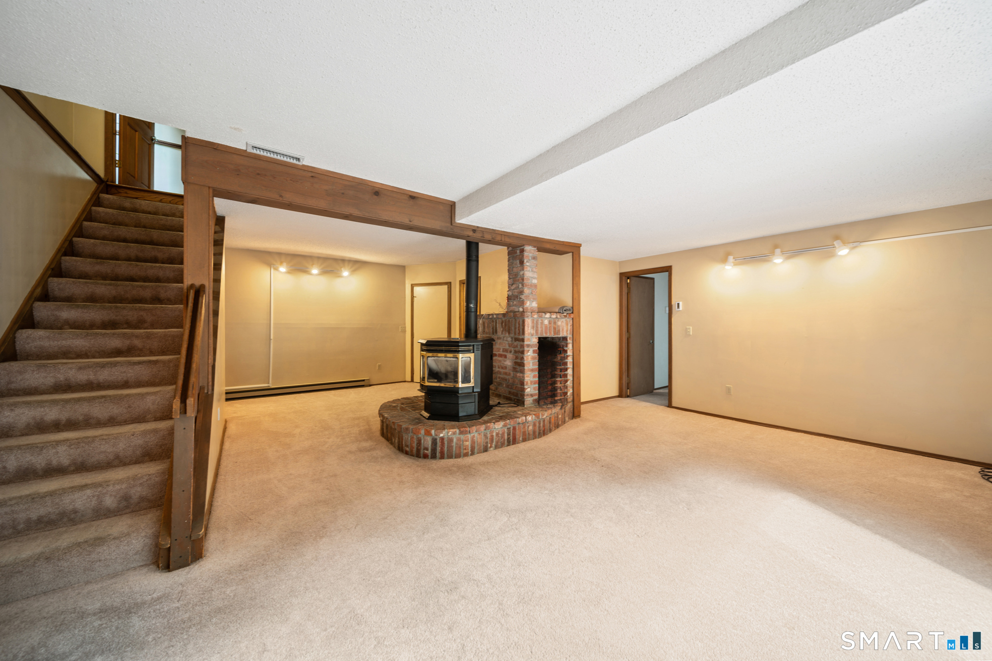26 Vidich Lane Property Photo 19
