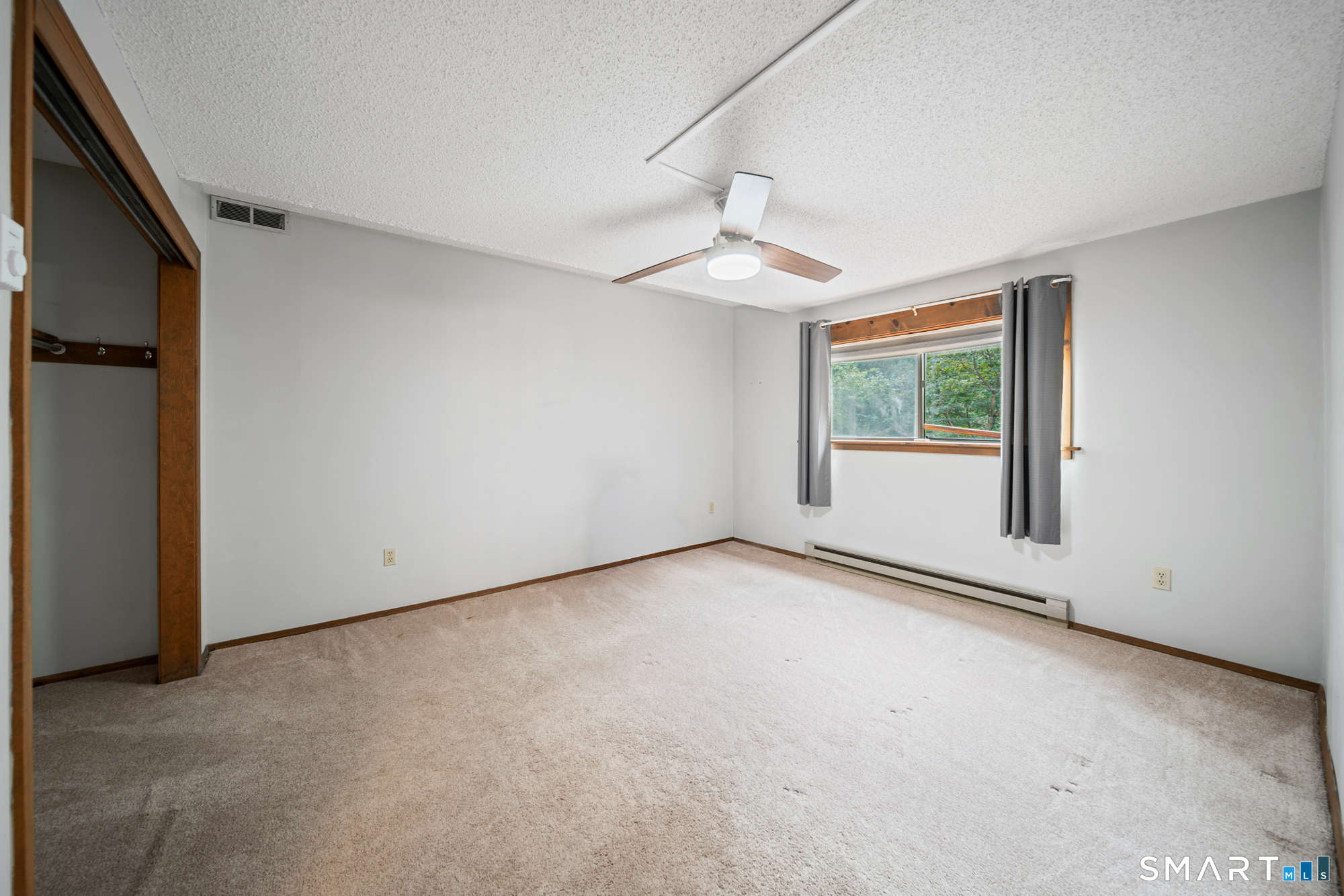 26 Vidich Lane Property Photo 21