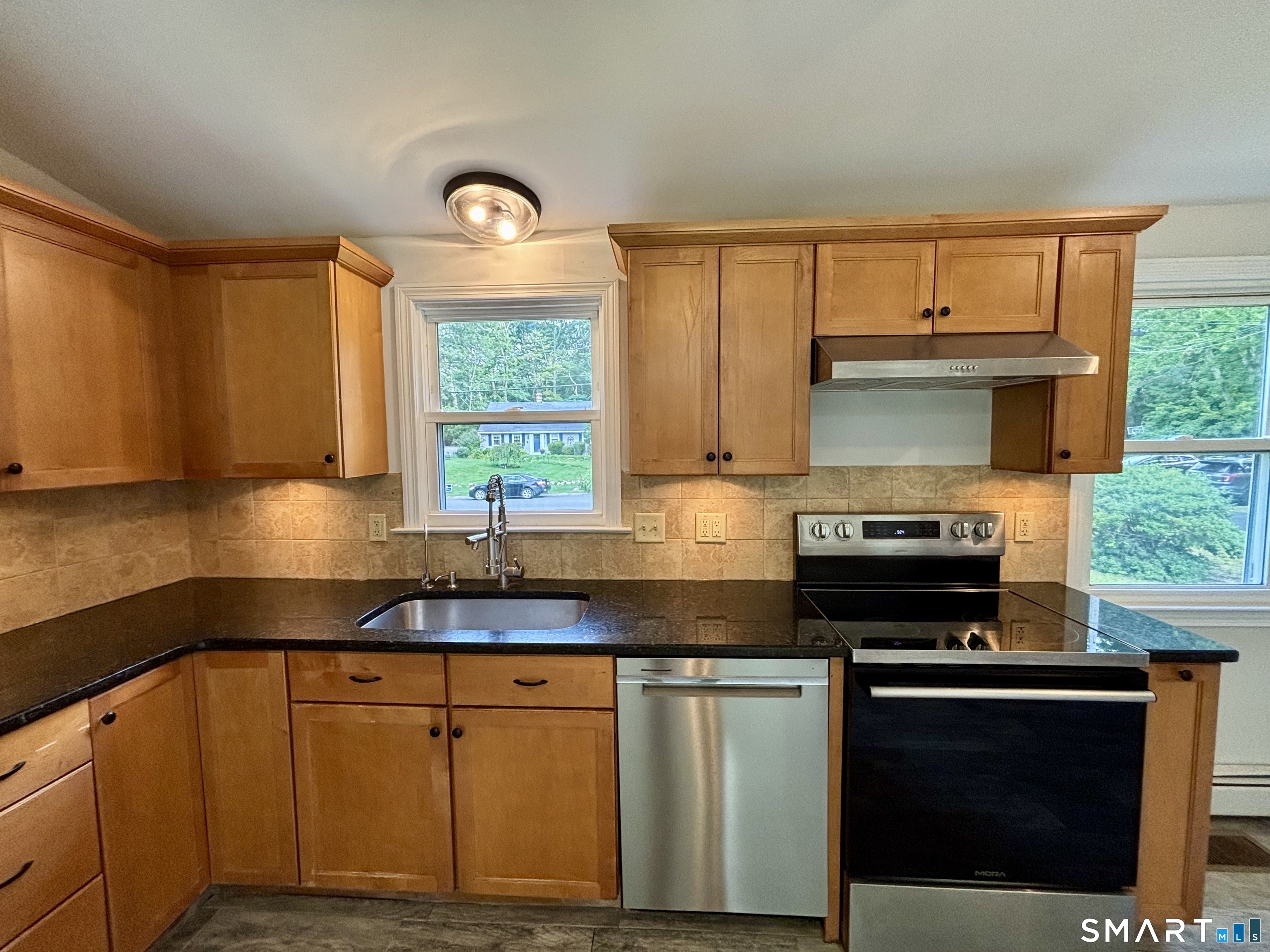 13 Black Oak Drive Property Photo 5