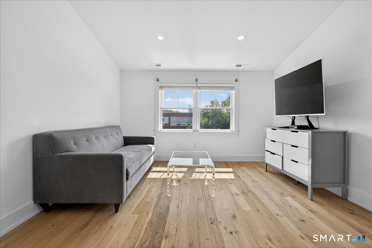 79 Thorpe 79 Street Property Photo 26
