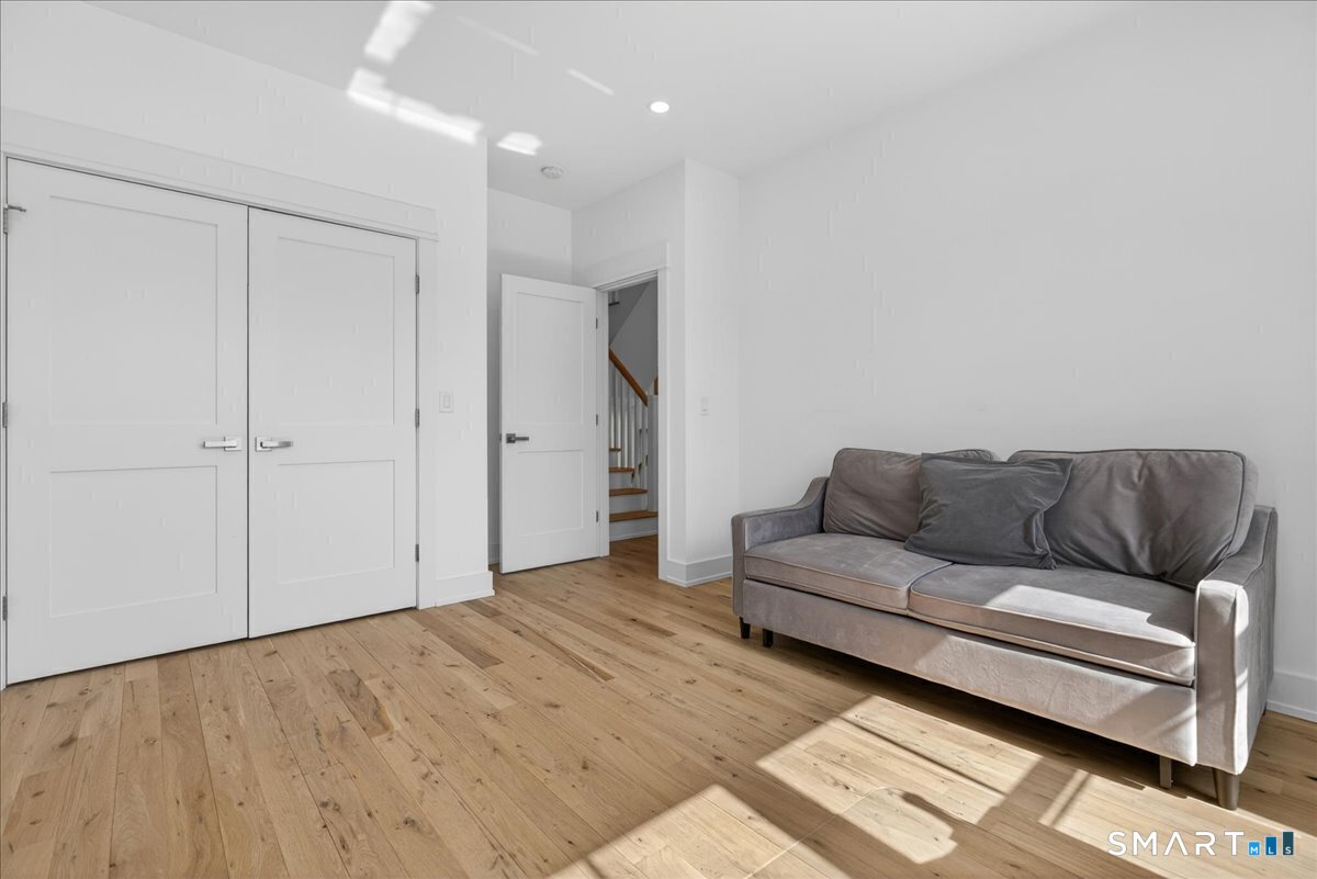 79 Thorpe 79 Street Property Photo 32
