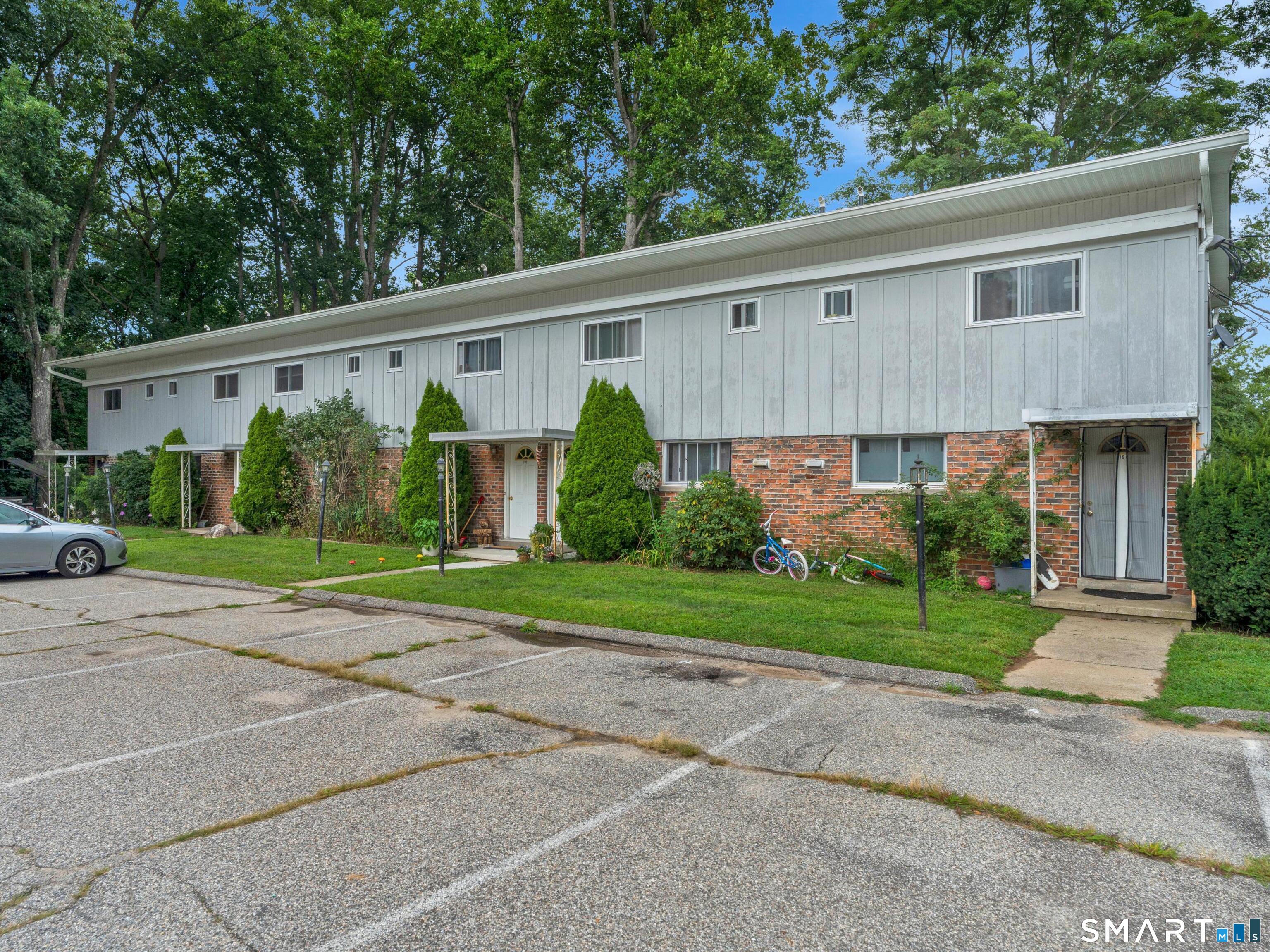 19 Denlar Drive Property Photo 1