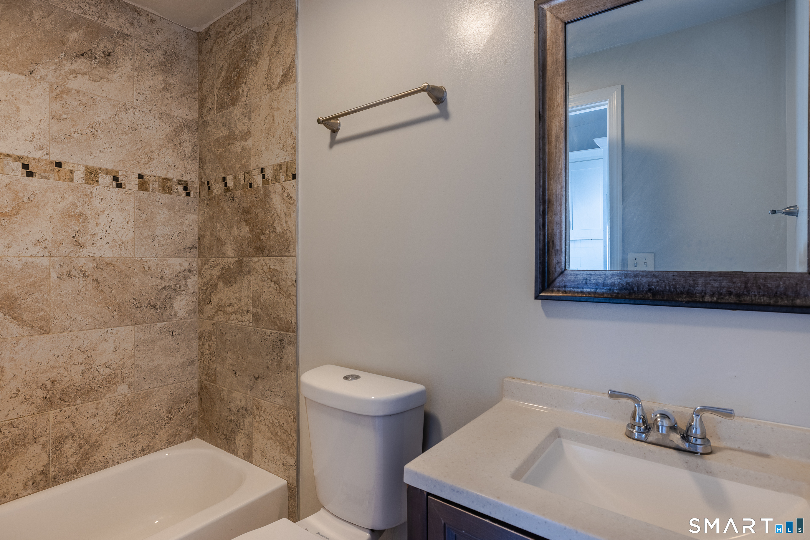 380 Rockwell Avenue Property Photo 17