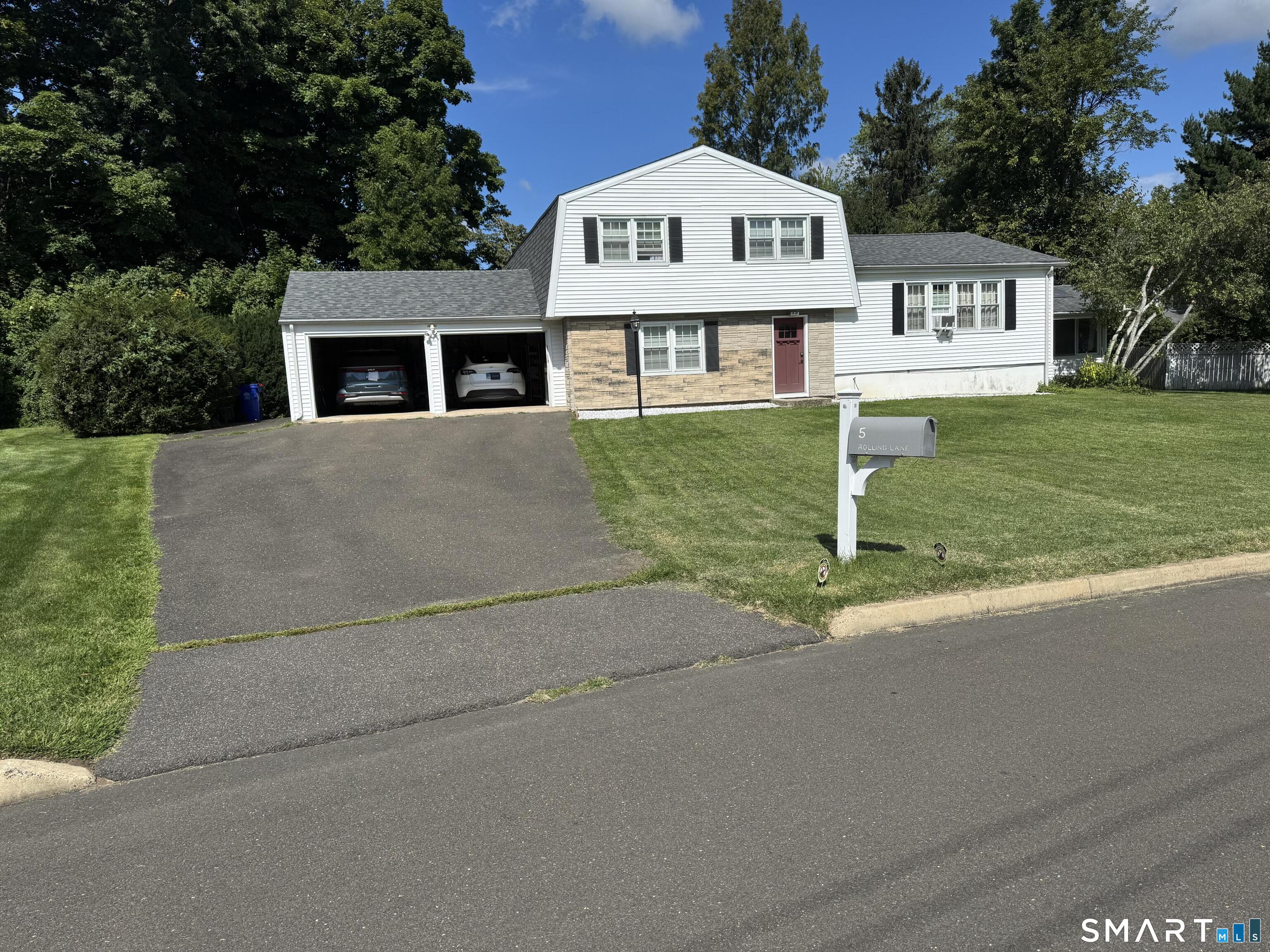 5 Rolling Lane Property Photo 1