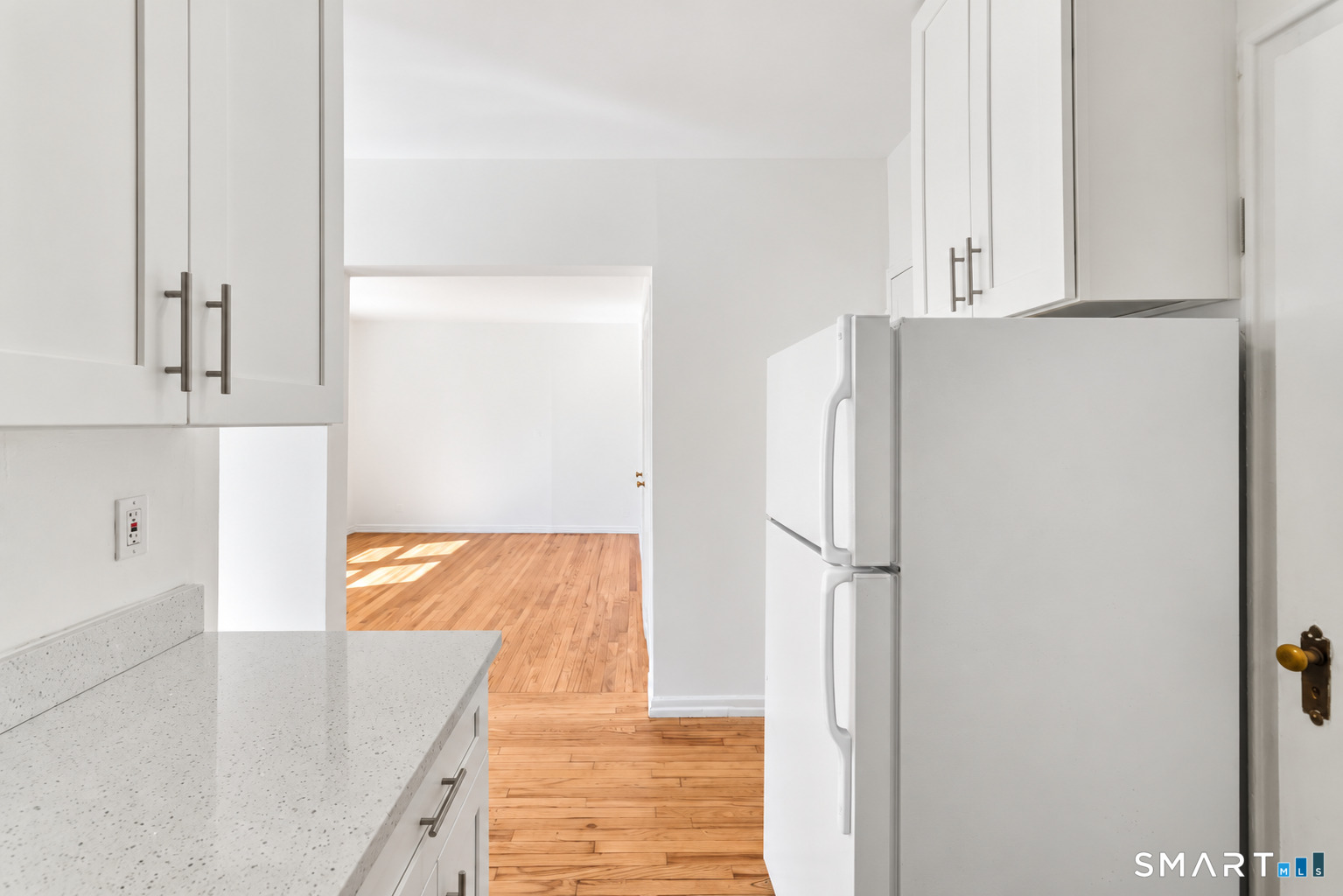 124 Woodside 3d Green Property Photo 11