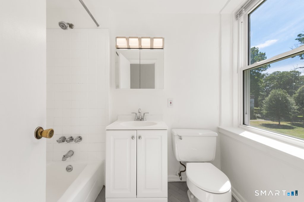 124 Woodside 3d Green Property Photo 13