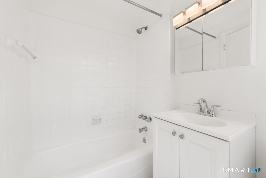 124 Woodside 3d Green Property Photo 14
