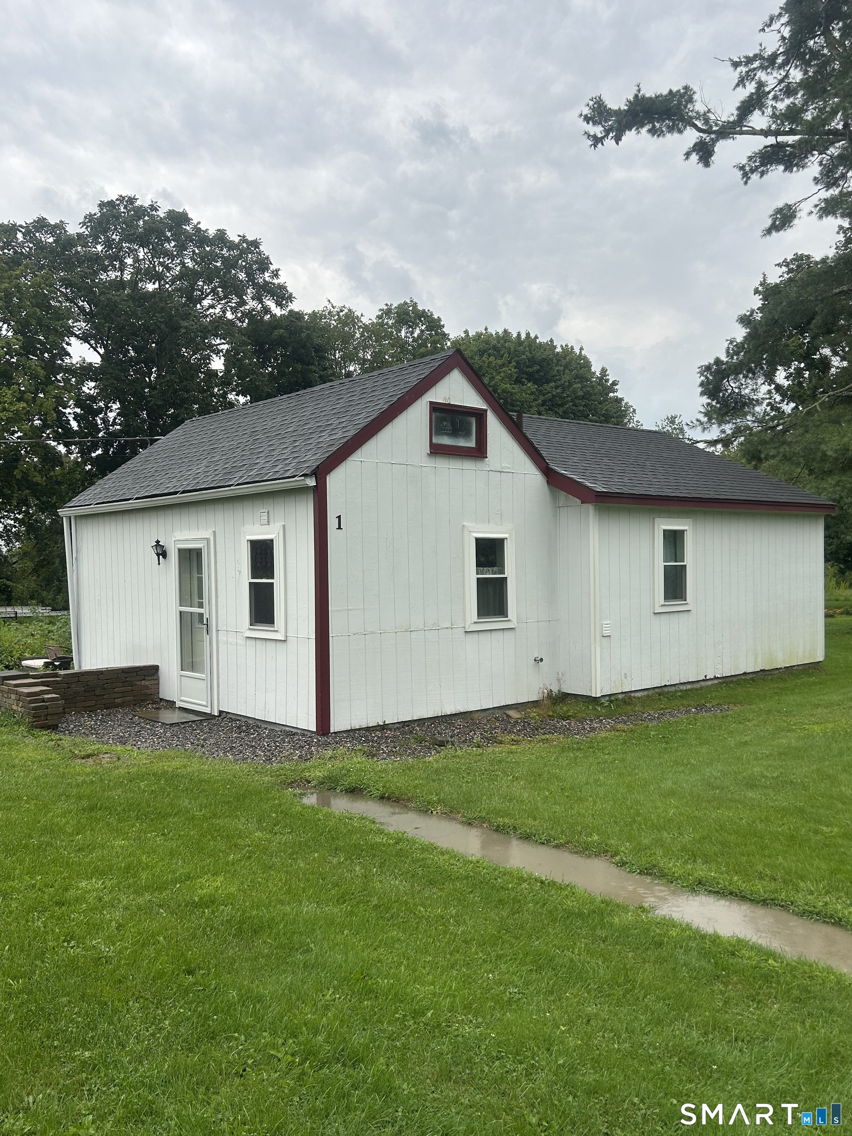 16 South 1 Street Property Photo 1