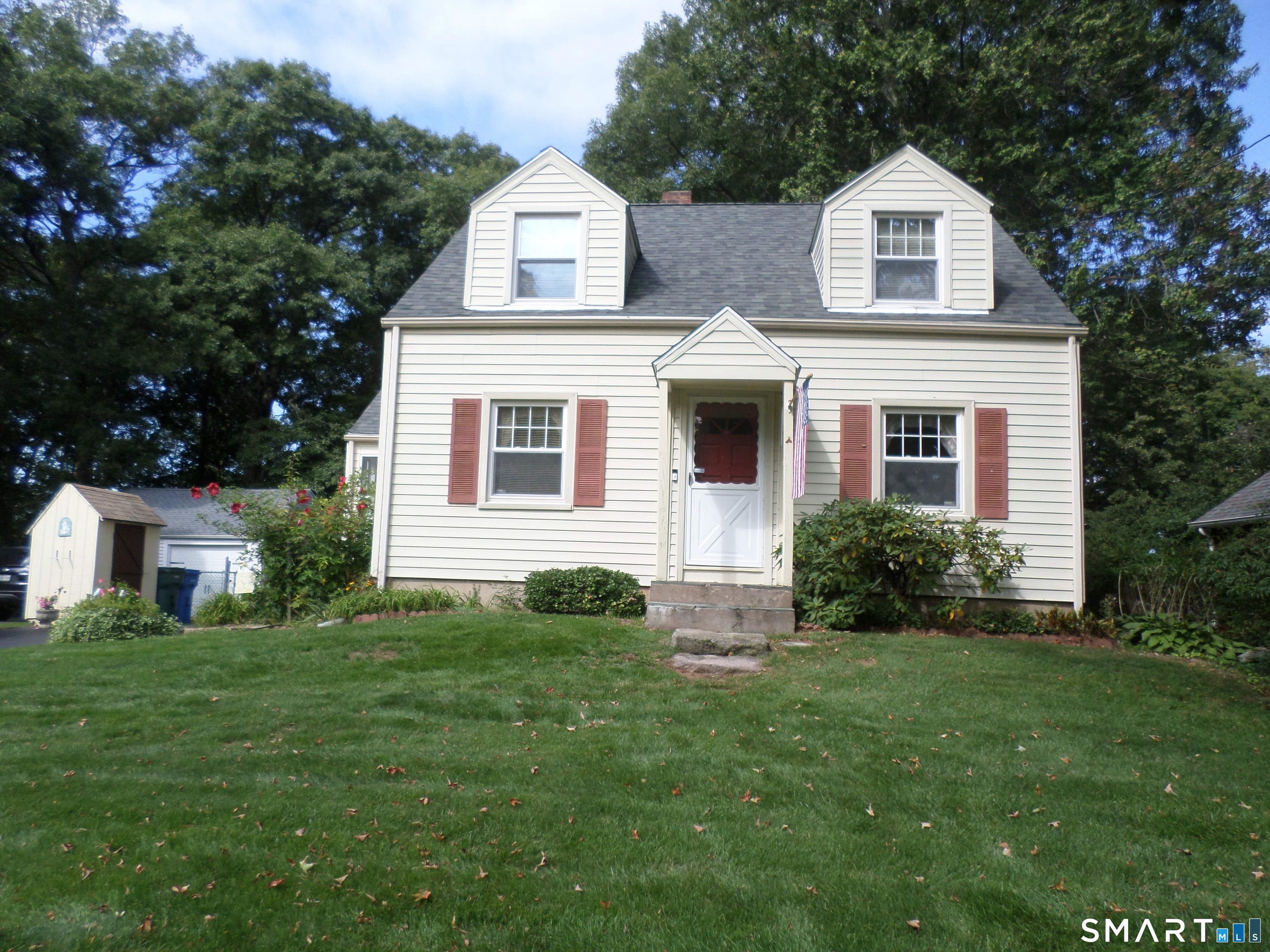 200 Highland Avenue Property Photo 1