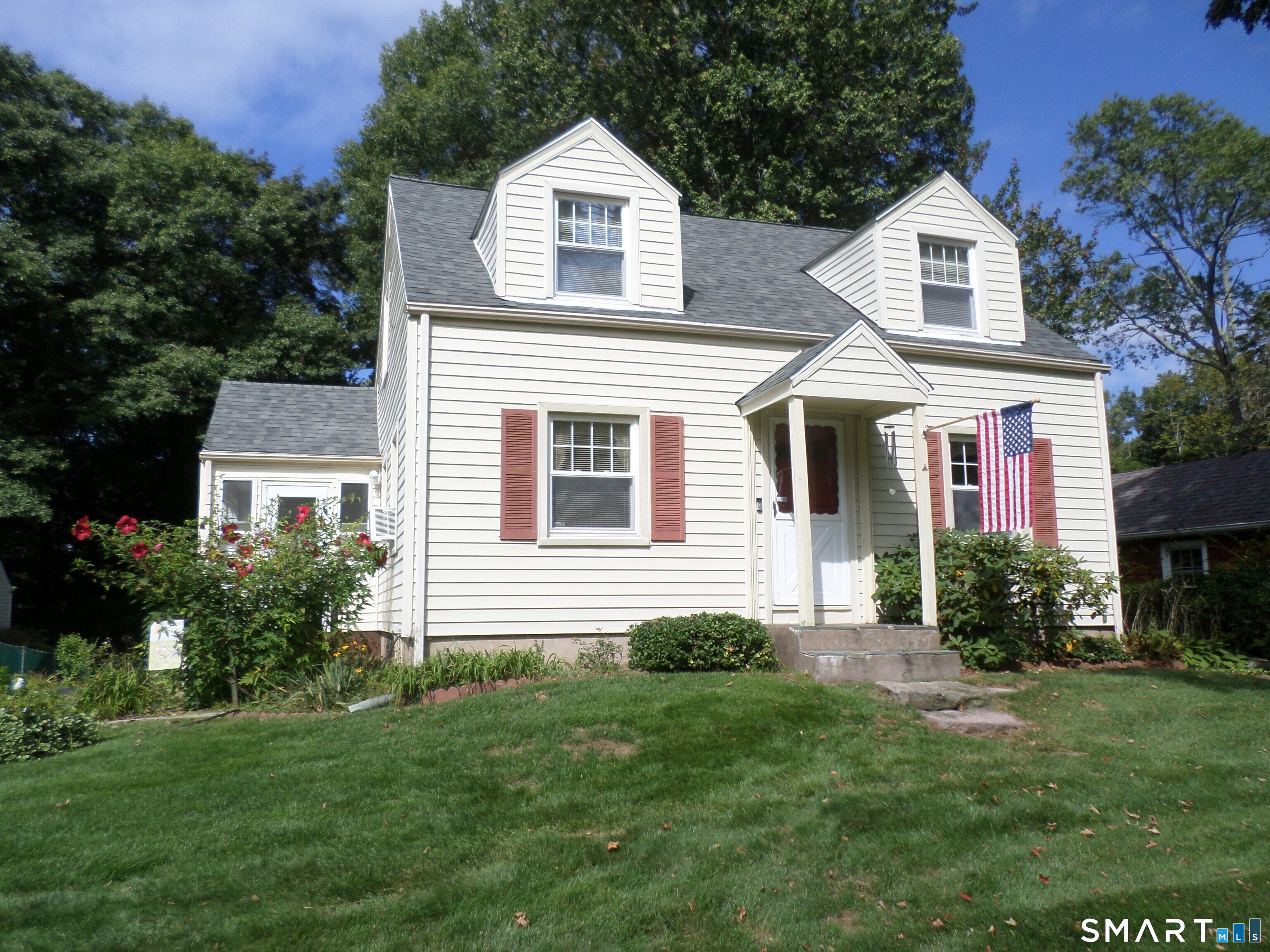 200 Highland Avenue Property Photo 2