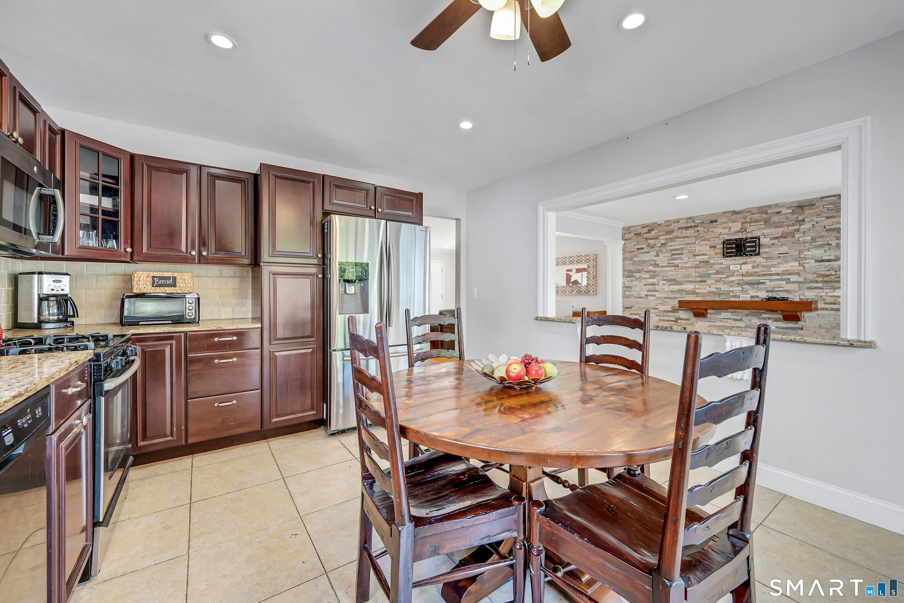 17 Thornhill Road Property Photo 6