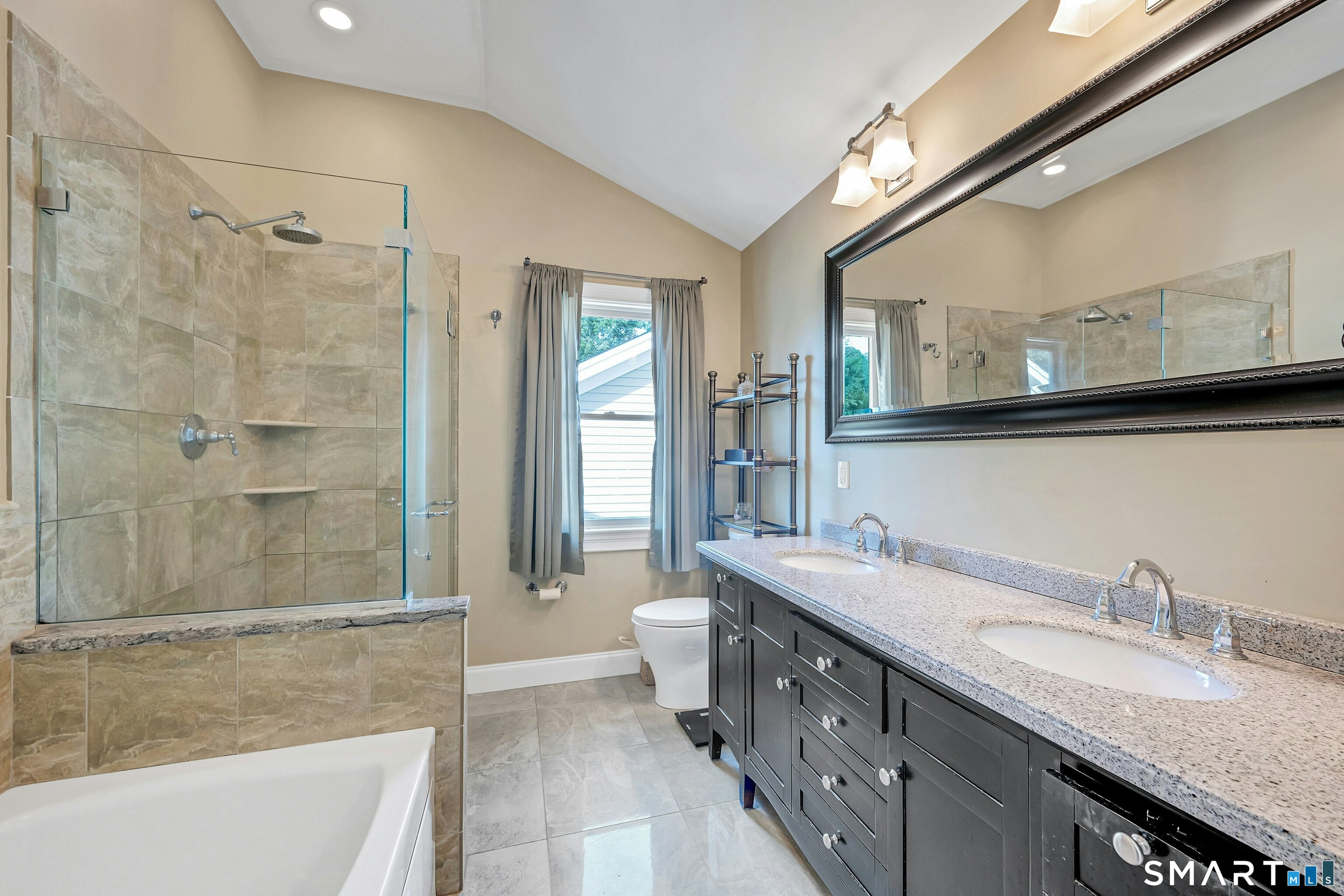 17 Thornhill Road Property Photo 11