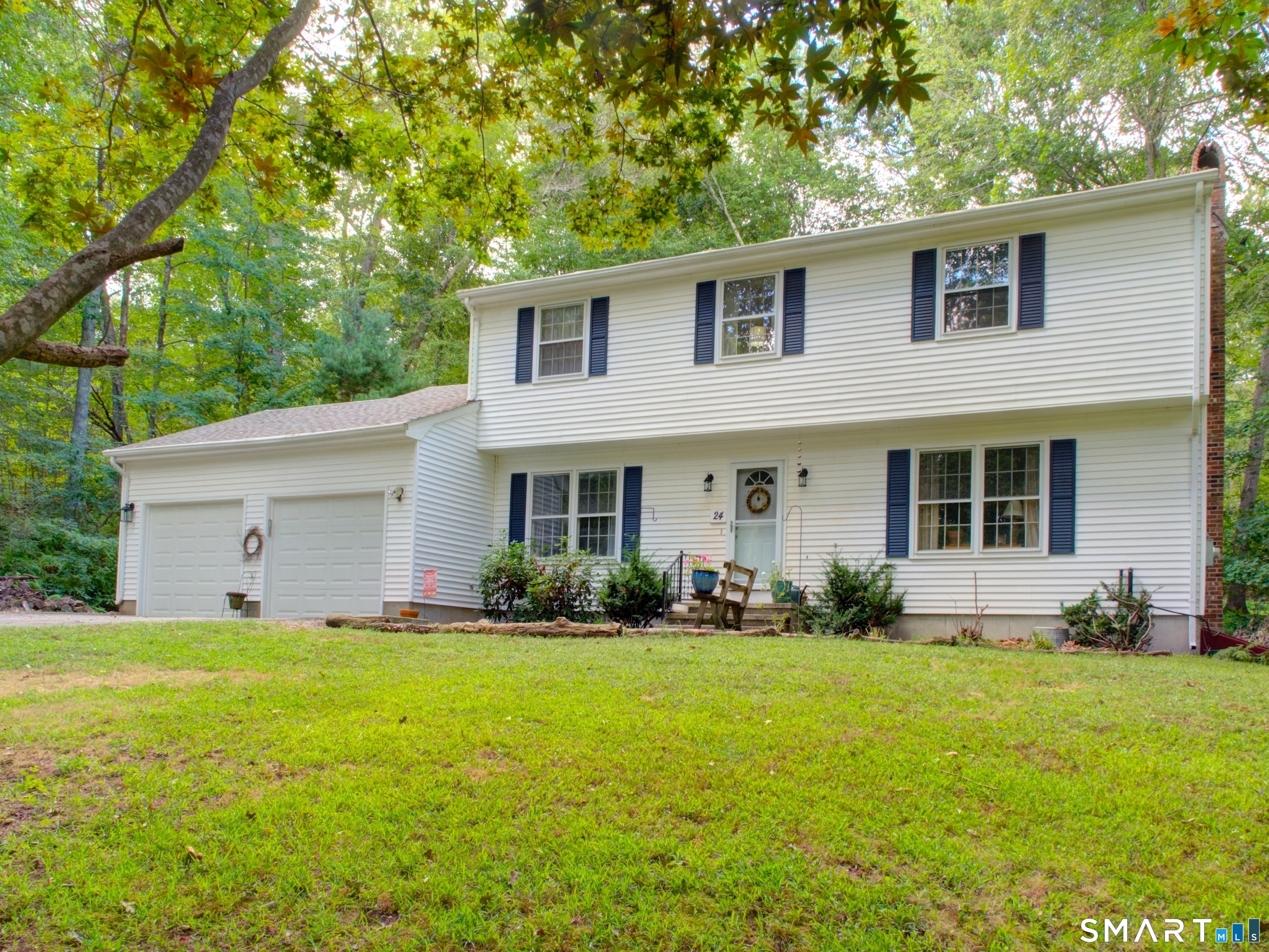 24 Queen Eleanor Drive Property Photo 1