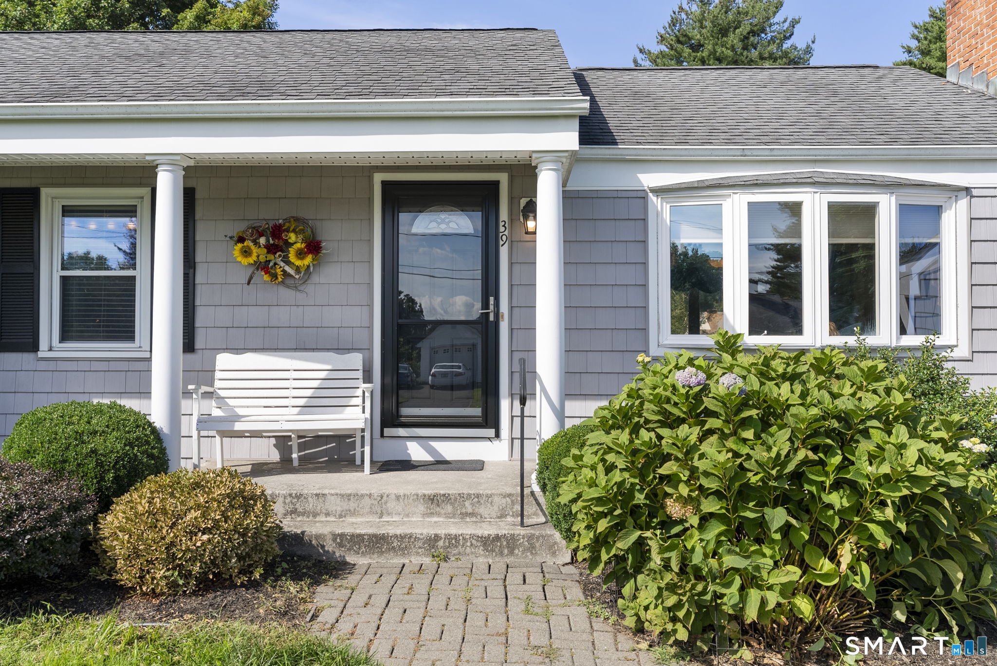 39 Clovercrest Road Property Photo 2