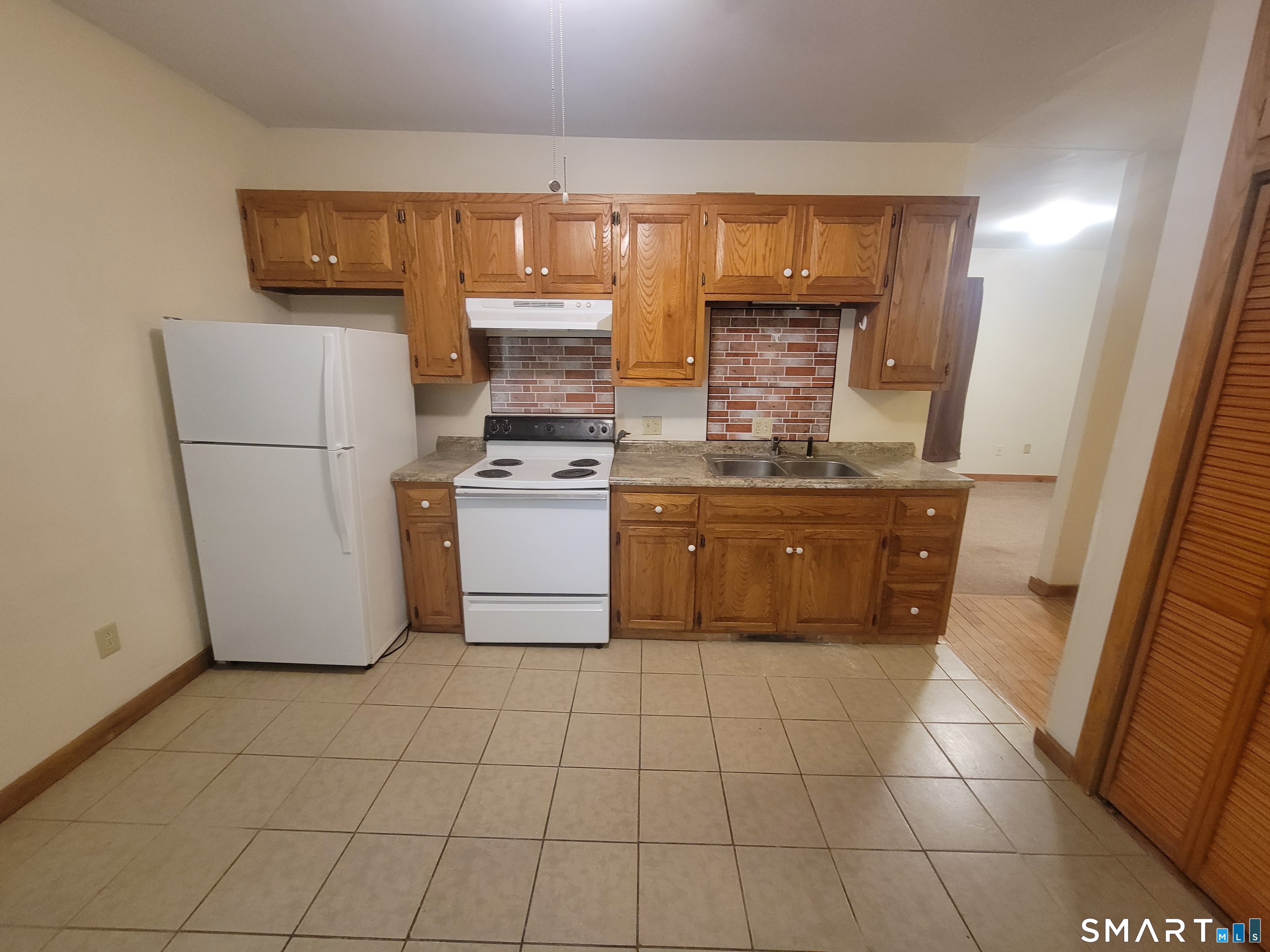 366 Hartford A Pike Property Photo 4