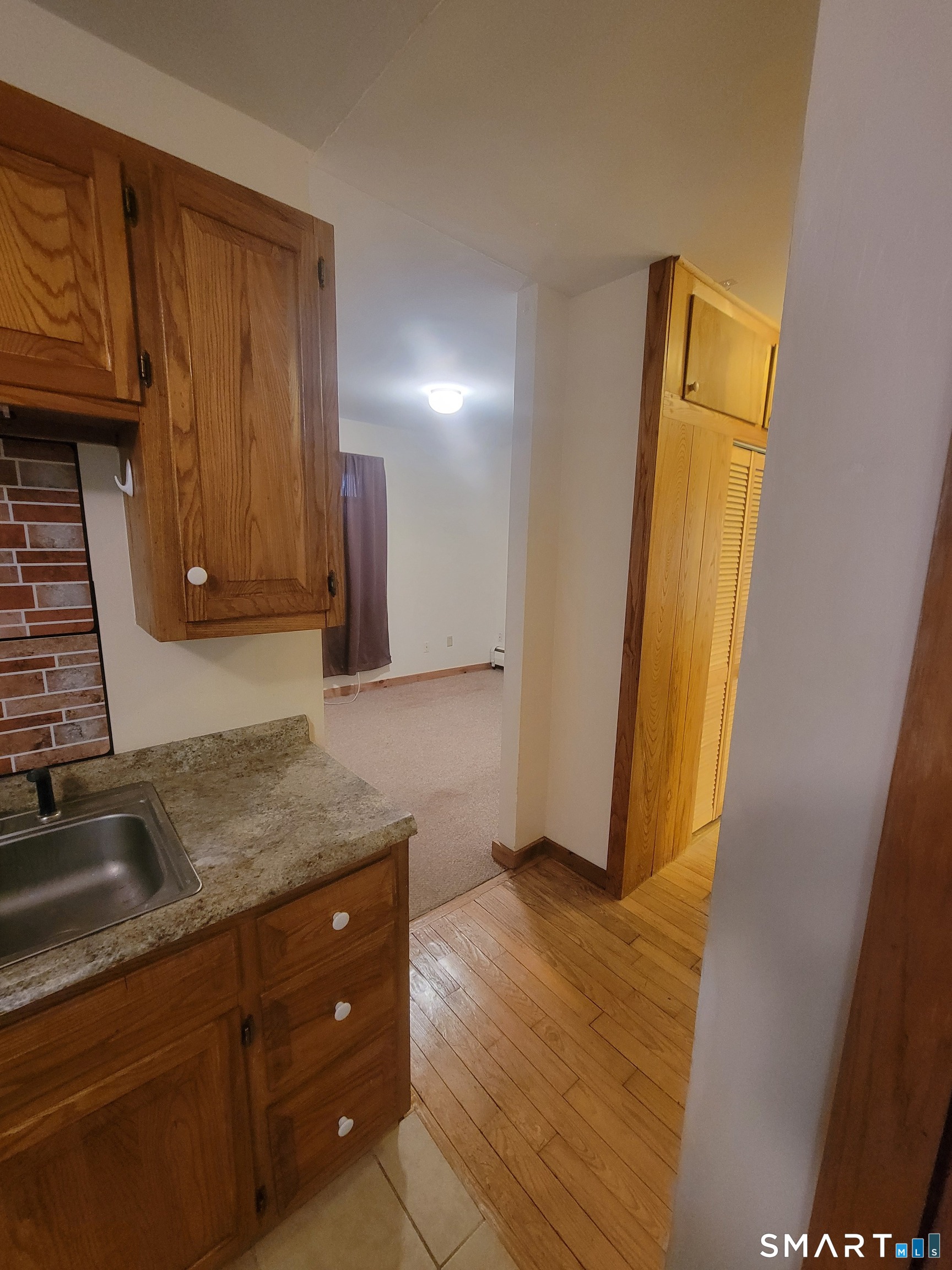 366 Hartford A Pike Property Photo 7