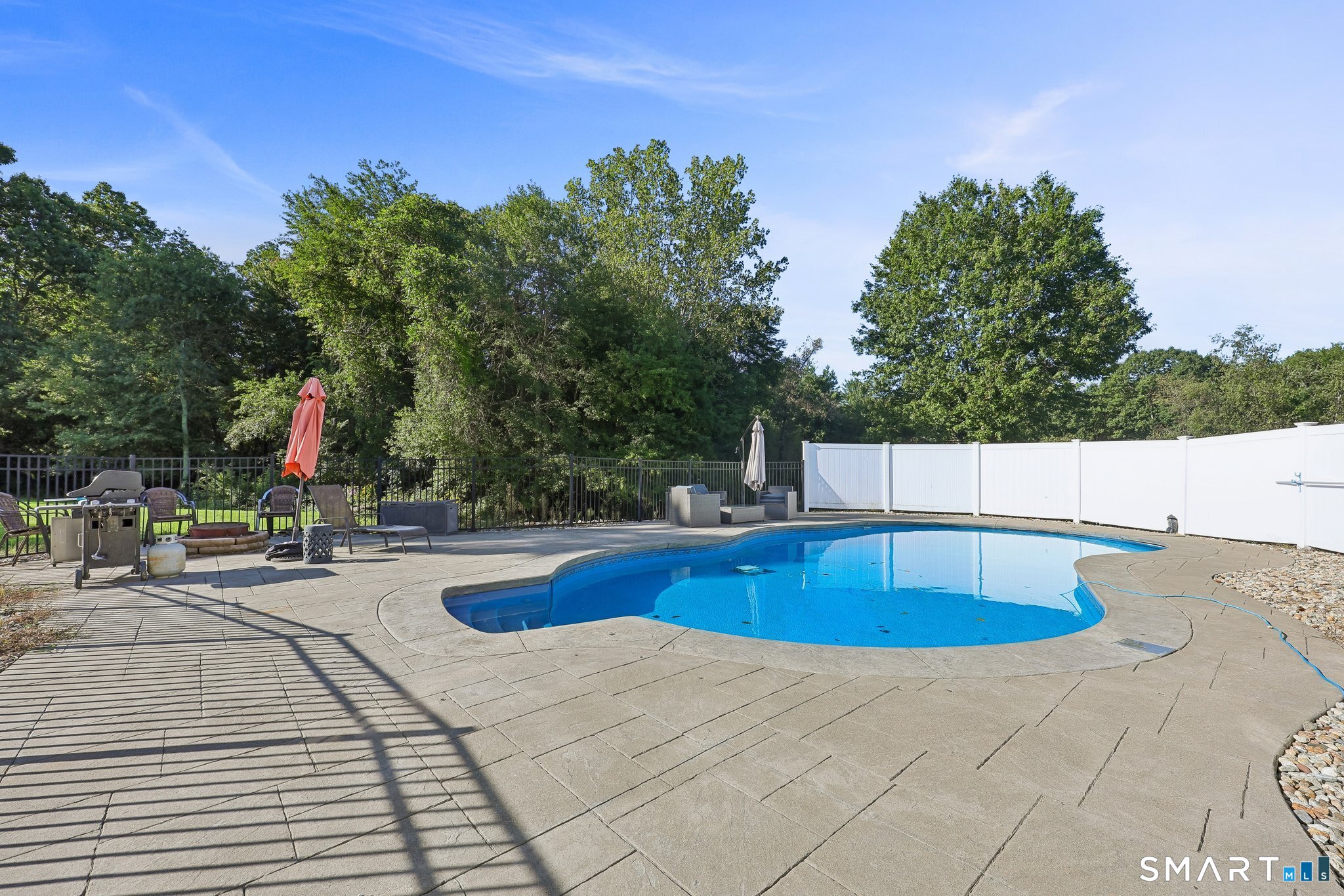 8 Birchview Drive Property Photo 3