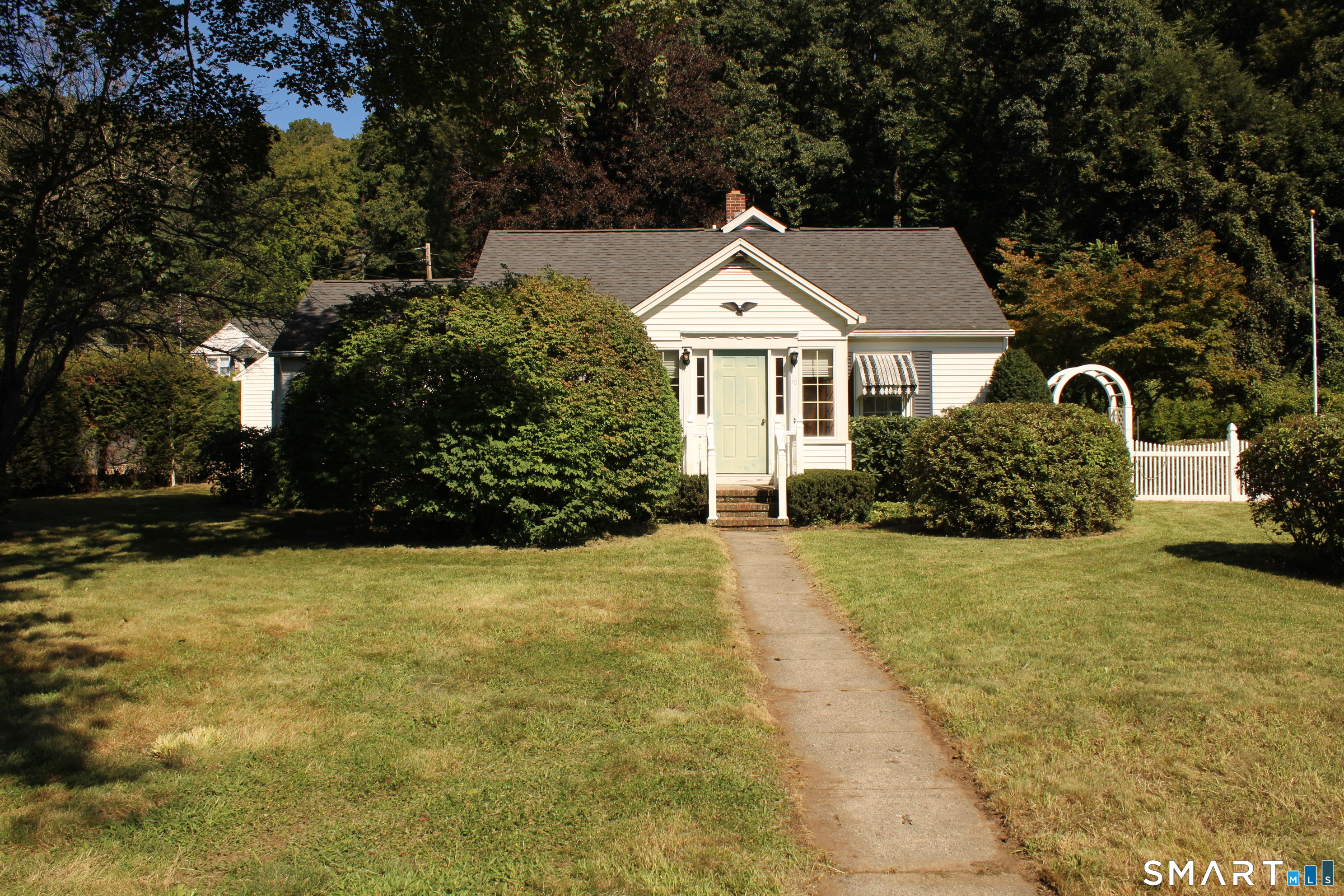 70 Woodside Avenue Property Photo 1
