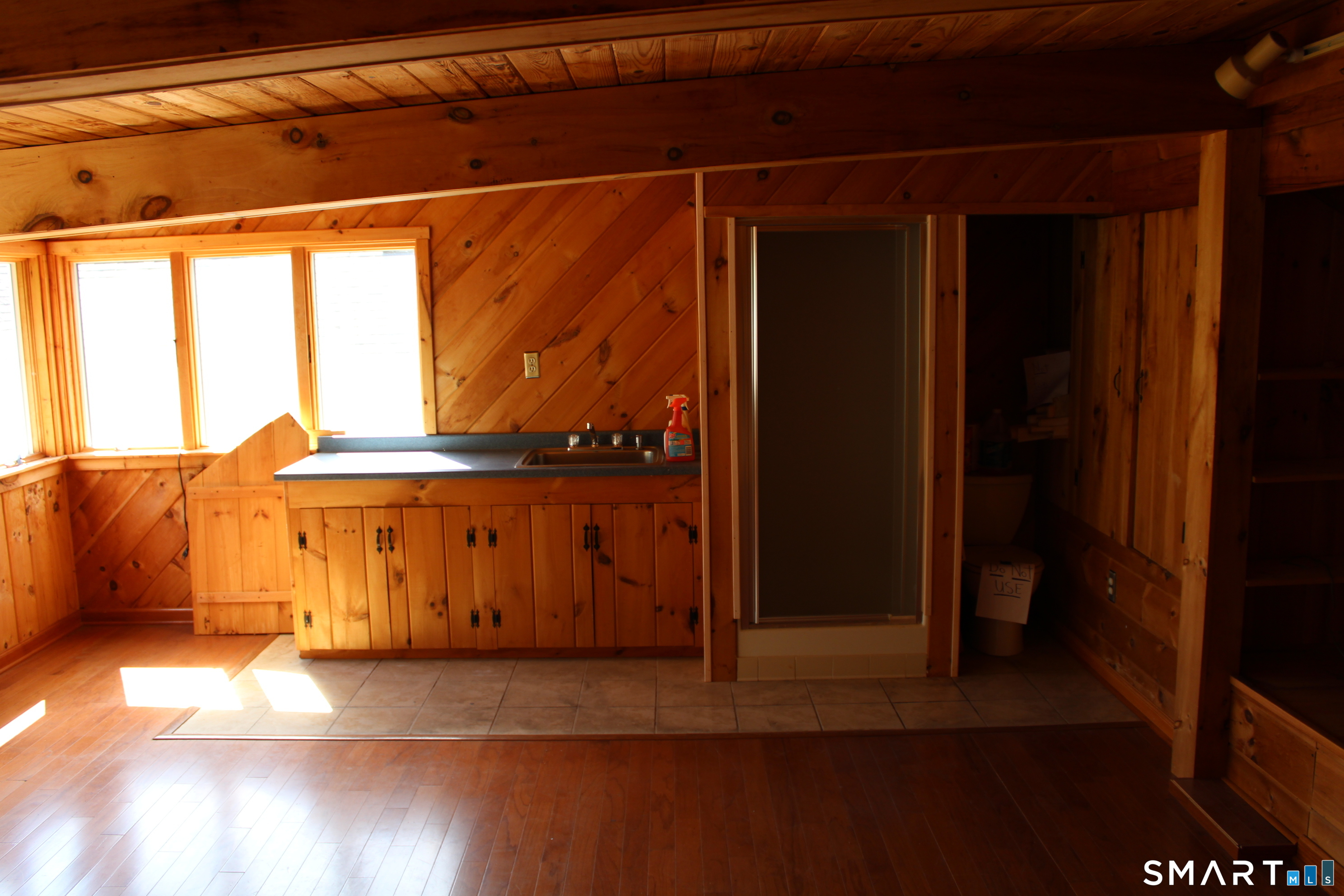 70 Woodside Avenue Property Photo 8