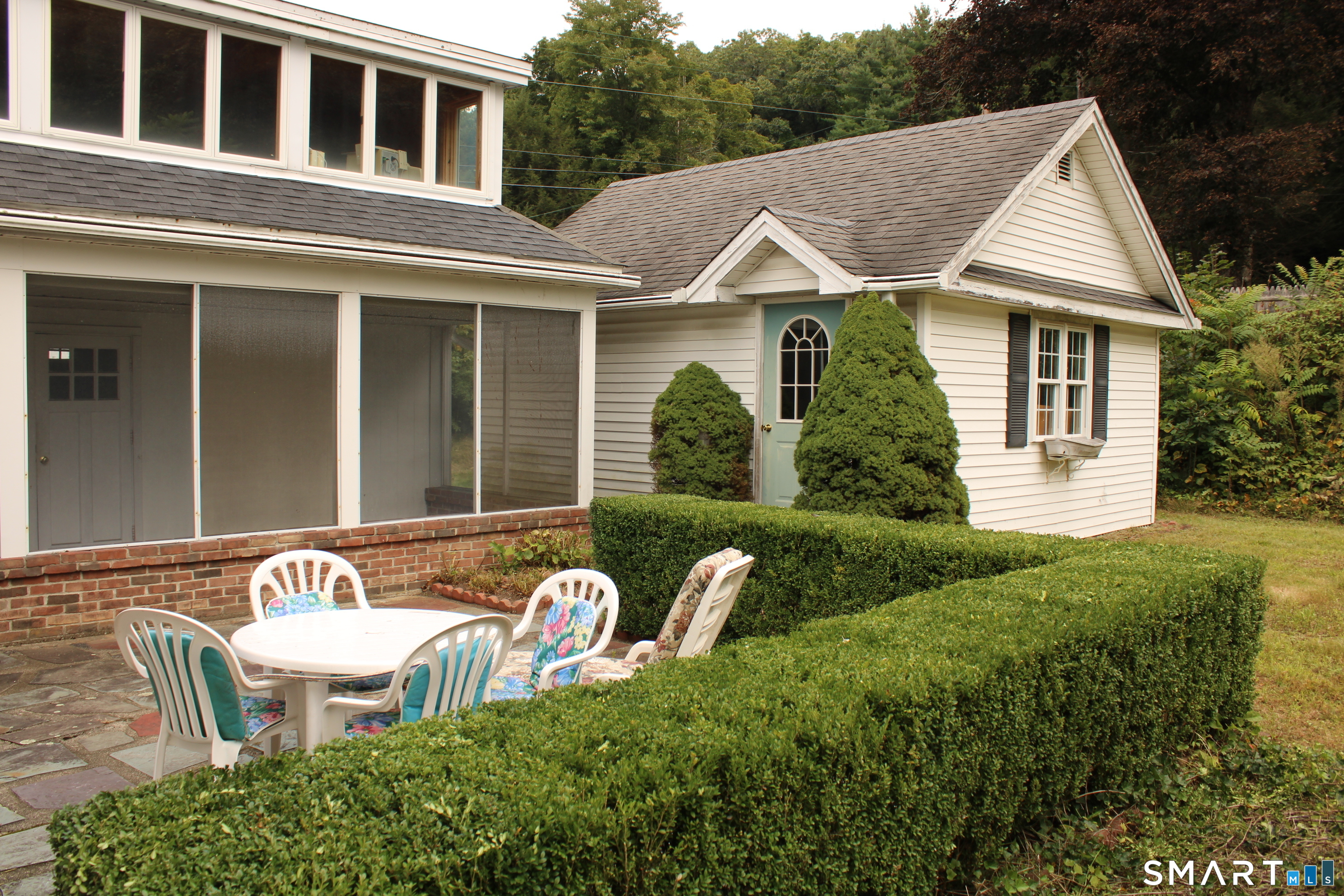 70 Woodside Avenue Property Photo 12