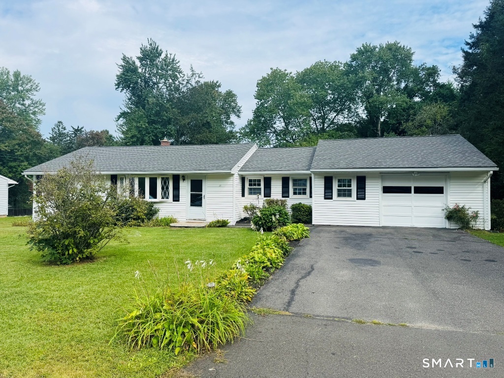 11 Frisbie Circle Property Photo 1
