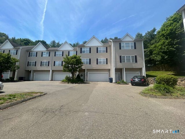 2720 State 15 Street Property Photo 2