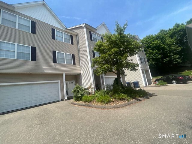 2720 State 15 Street Property Photo 6