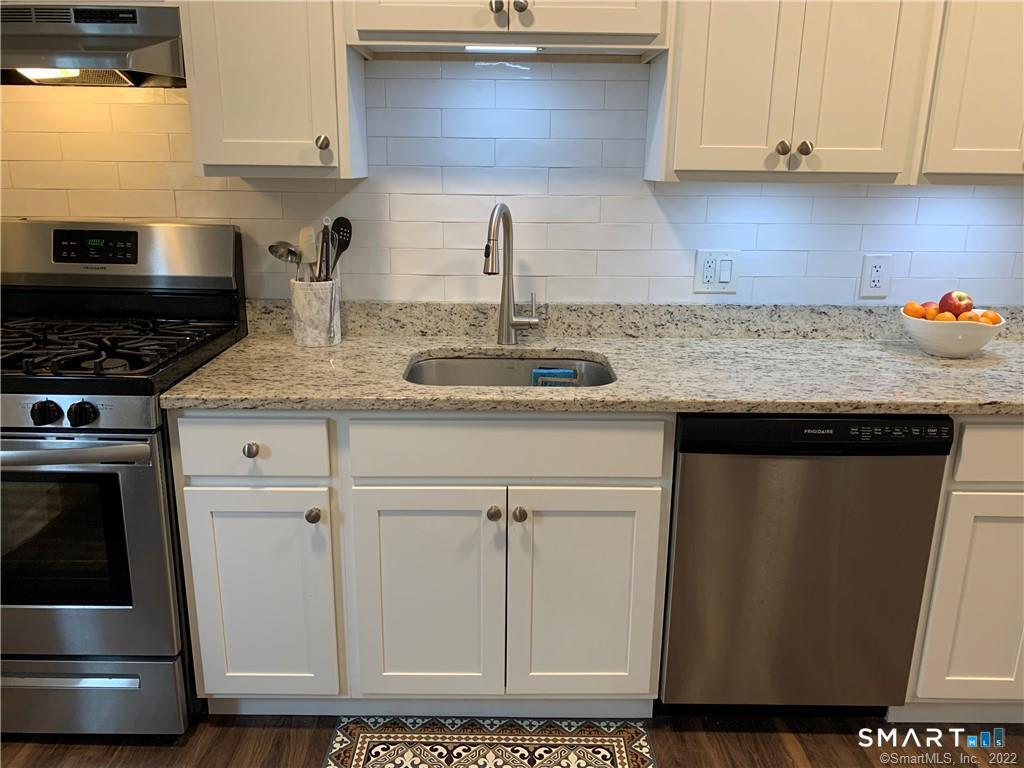 168c Greenwood Avenue Property Photo 3