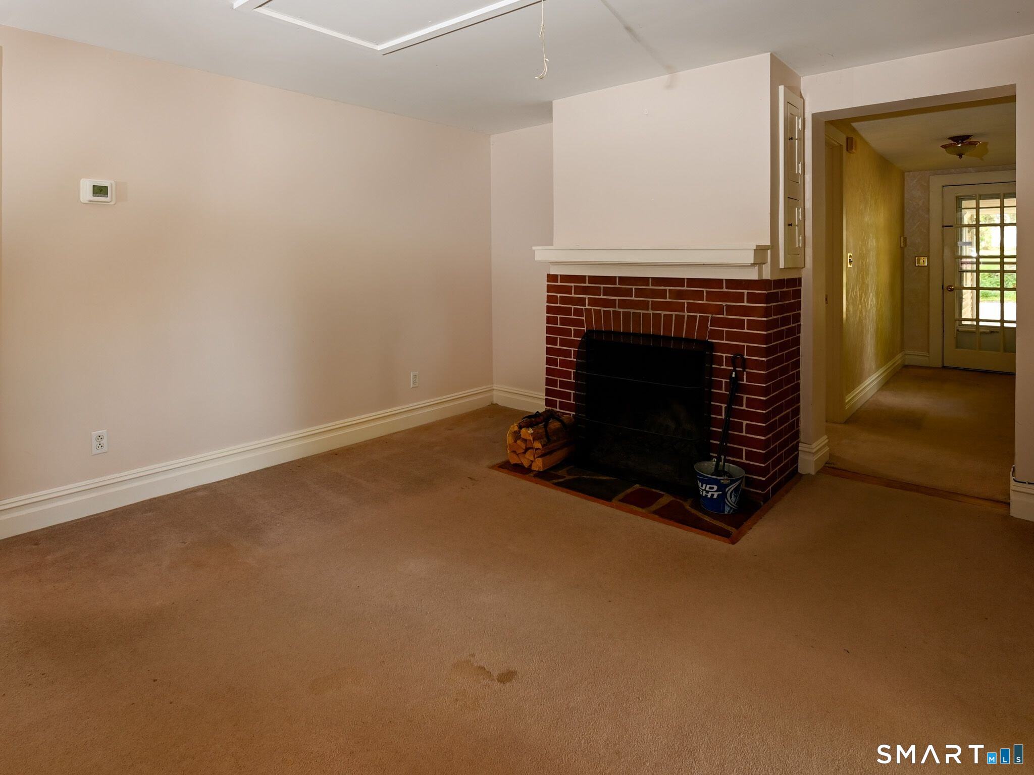 90 Weed Hill Avenue Property Photo 4