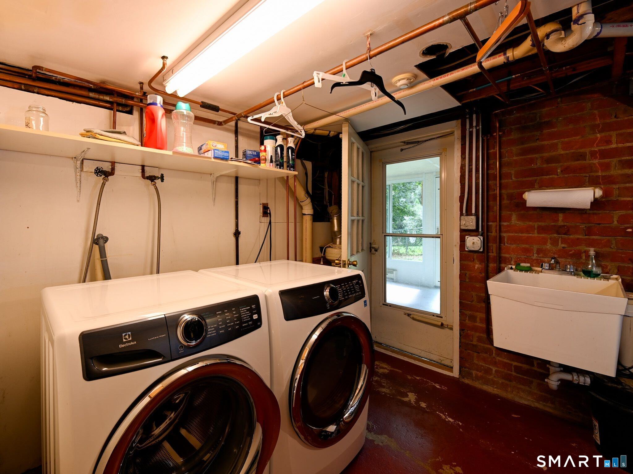 90 Weed Hill Avenue Property Photo 20