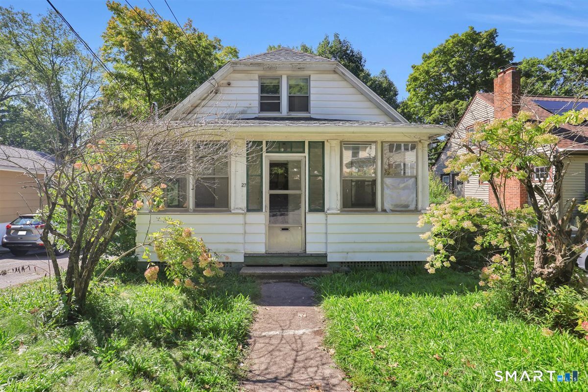 27 Fairview Avenue Property Photo 1