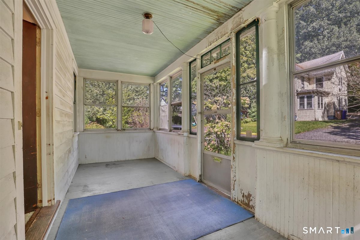 27 Fairview Avenue Property Photo 5