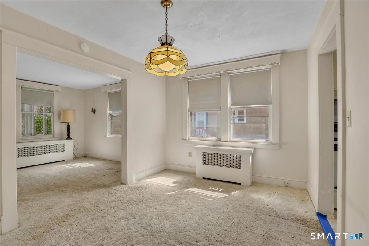 27 Fairview Avenue Property Photo 12