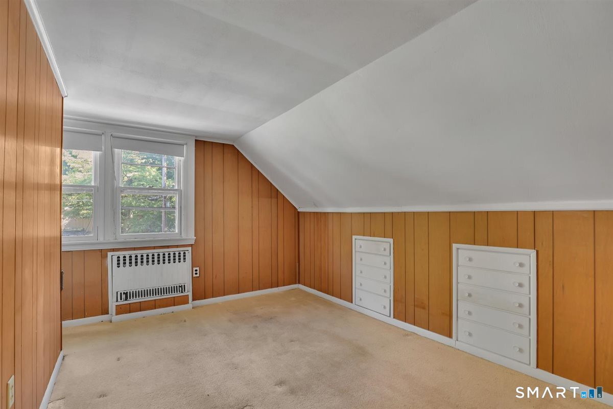 27 Fairview Avenue Property Photo 24